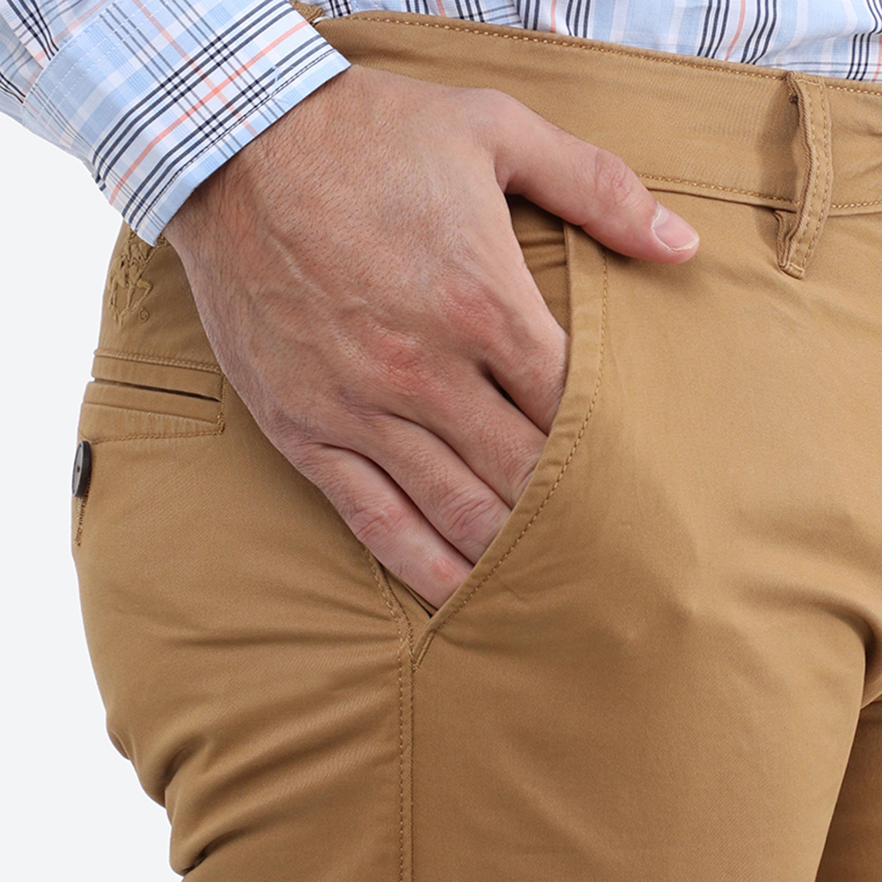 بنطلون سادة متوسط الارتفاع مع زر للإغلاق من بيفرلي هيلز بولو كلوب-men-clothing-bottoms-trousersandchinos-chinos-image-2