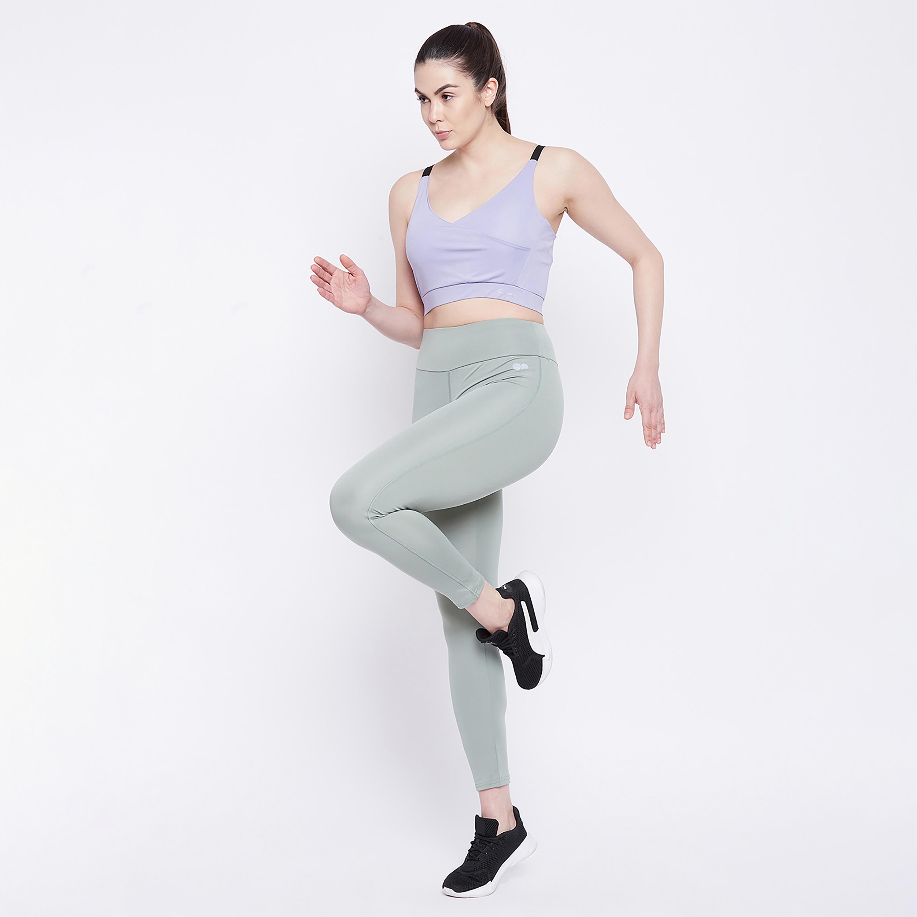 صدرية رياضية غير سلكية متوسطة سادة من كلوفيا-women-clothing-sportswearandactivewear-sportsbras-image-3