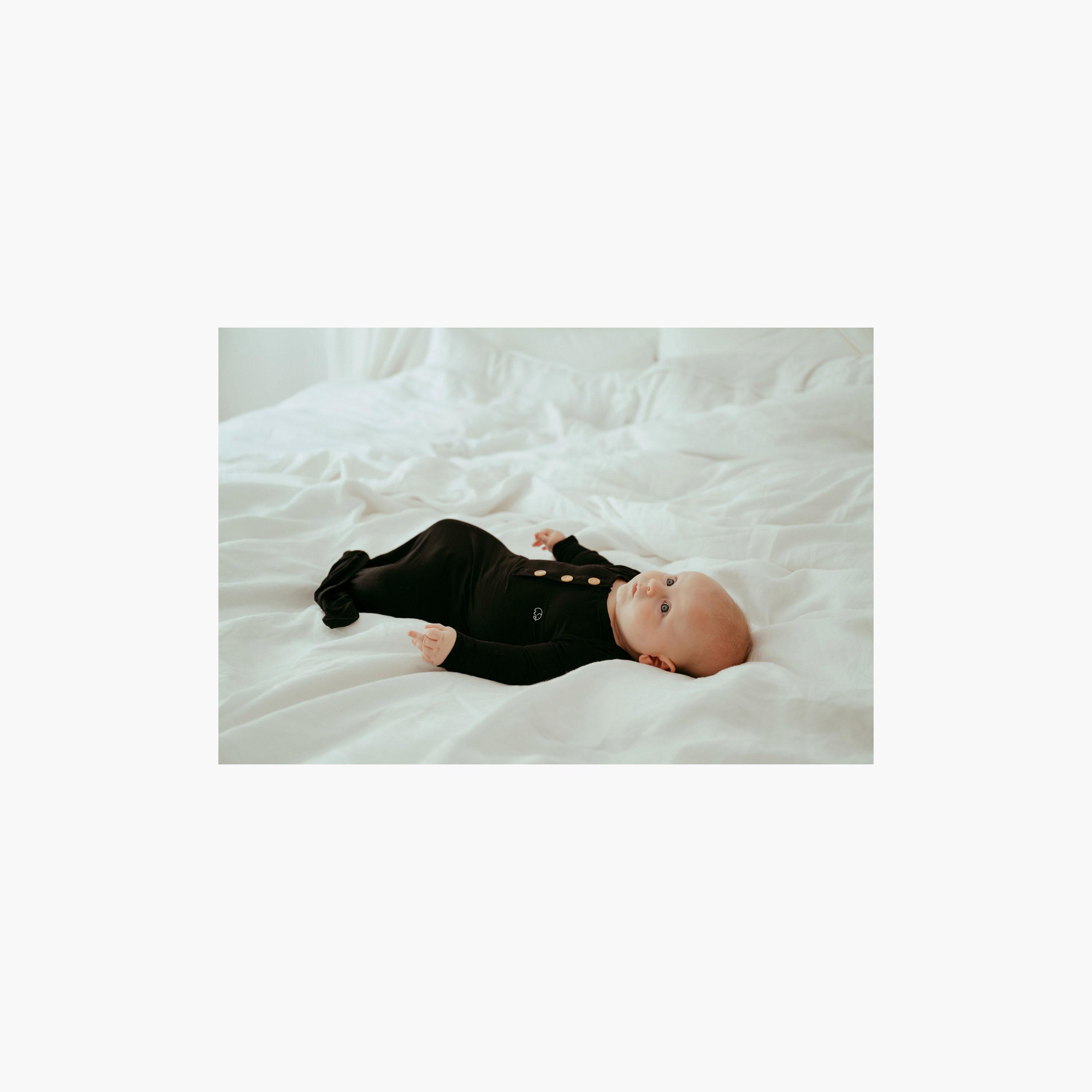 طقم قطعتين ثوب نوم بعقدة وقبعة بيني للأطفال من أنفي بيبي-baby-girls-clothing-nightwear-sleepsuits-image-6