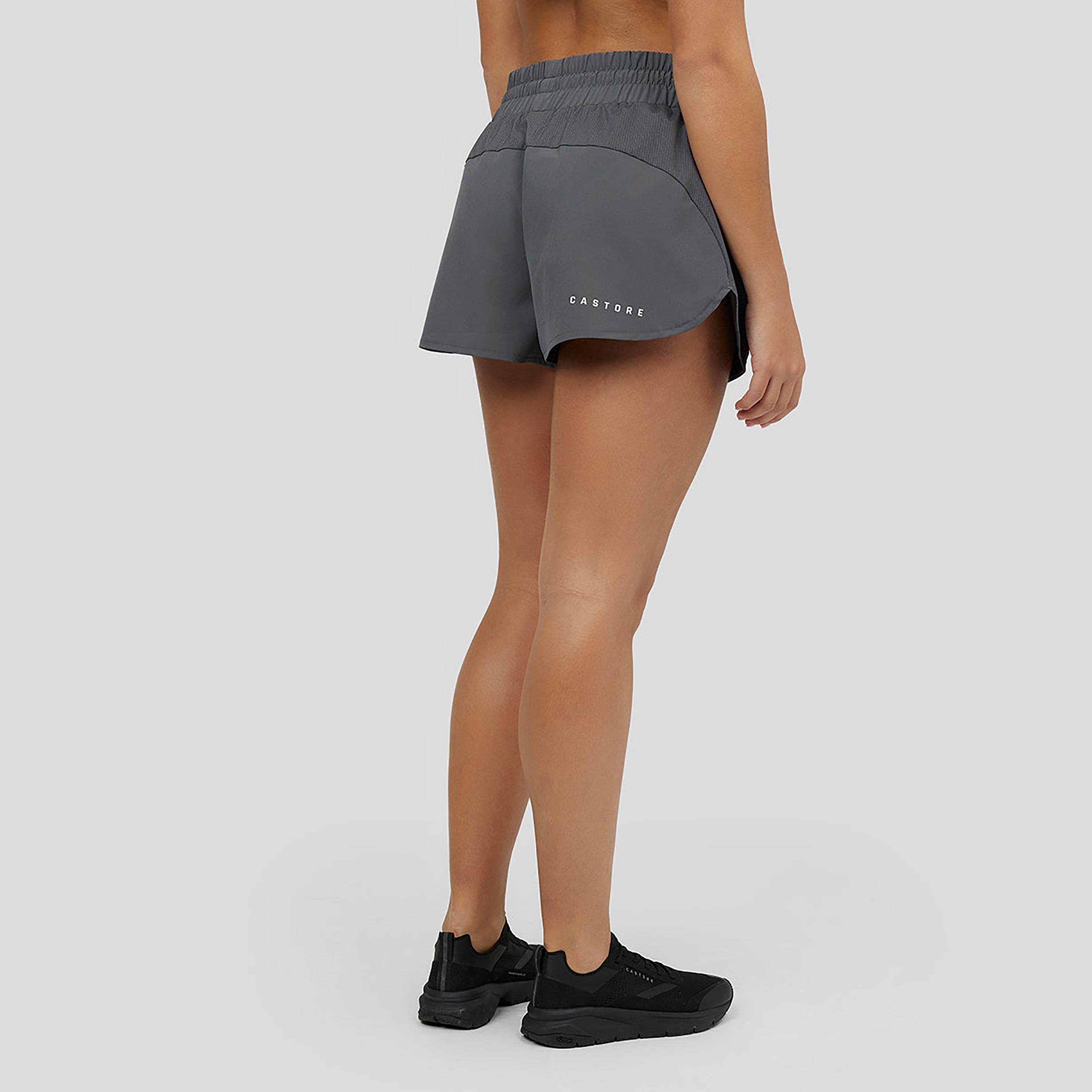 شورت تدريب نسائي من Castore بشعار Toggle Adjuster Carbon-women-clothing-shorts-image-6