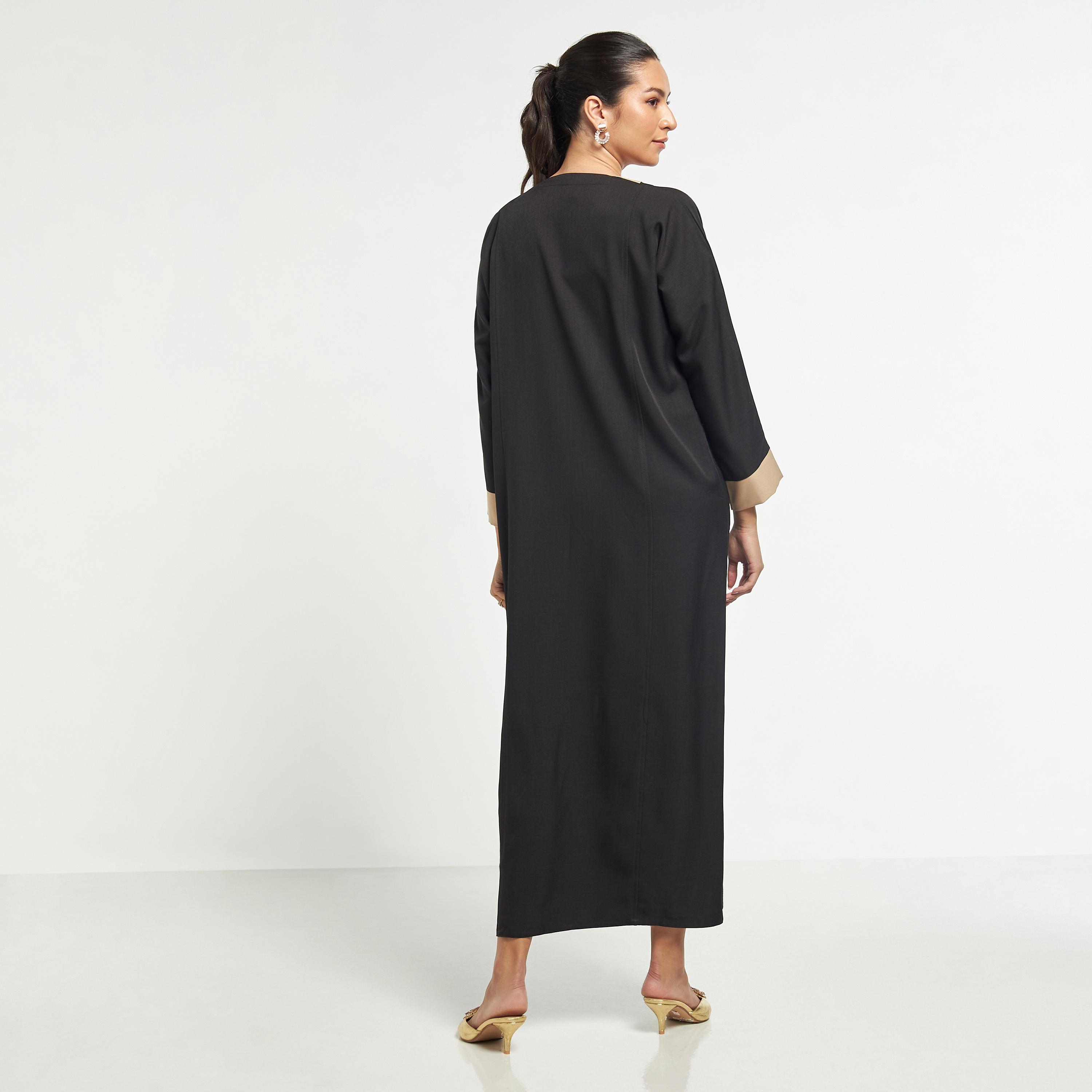 Hadiyath Al Madinah Panelled V-neck Abaya with Hijab-women-arabicclothing-abayas-image-5