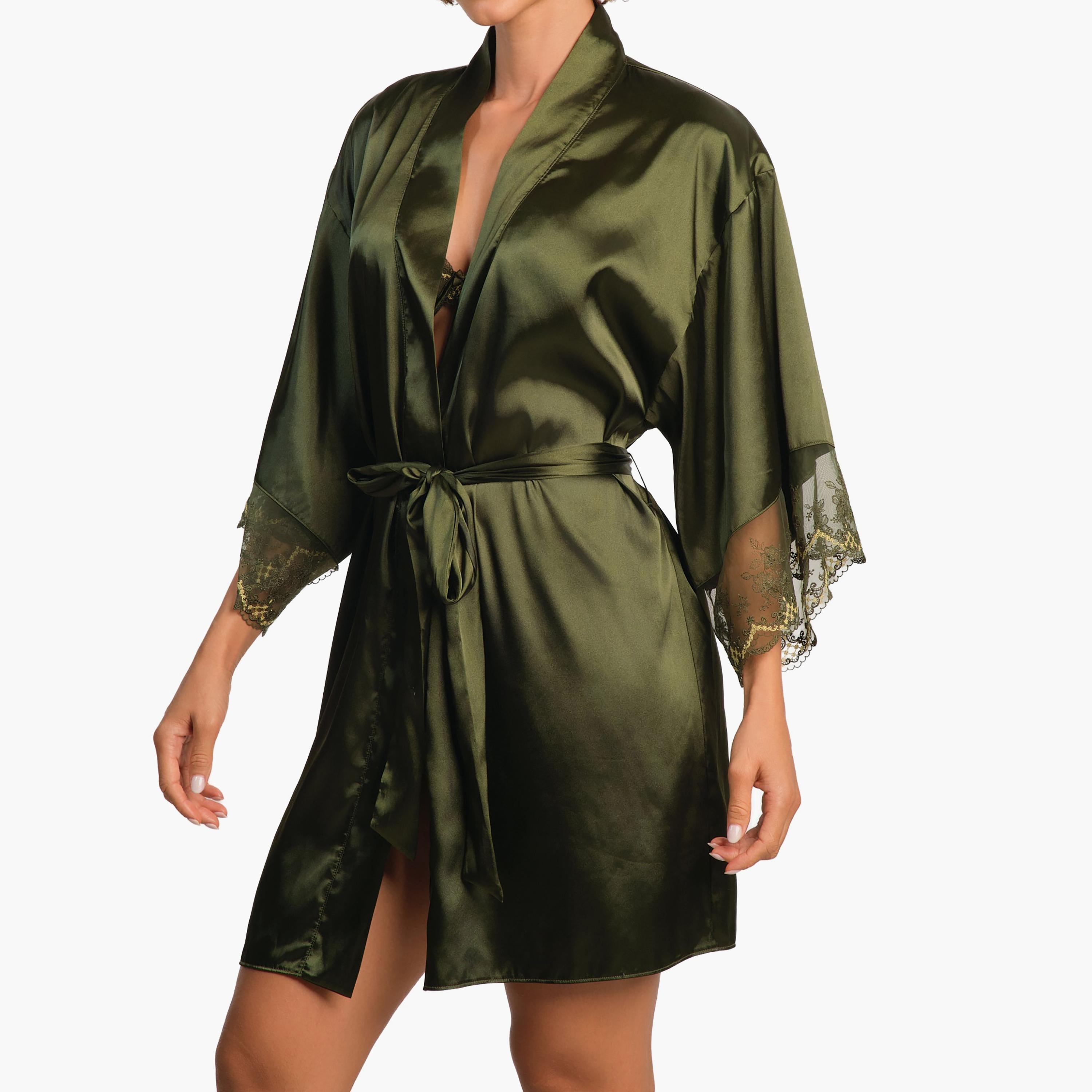 روب نسائي قصير بأكمام ثلاثة أرباع من إيسلا آند إيفي-women-clothing-nightwear-robes-image-1