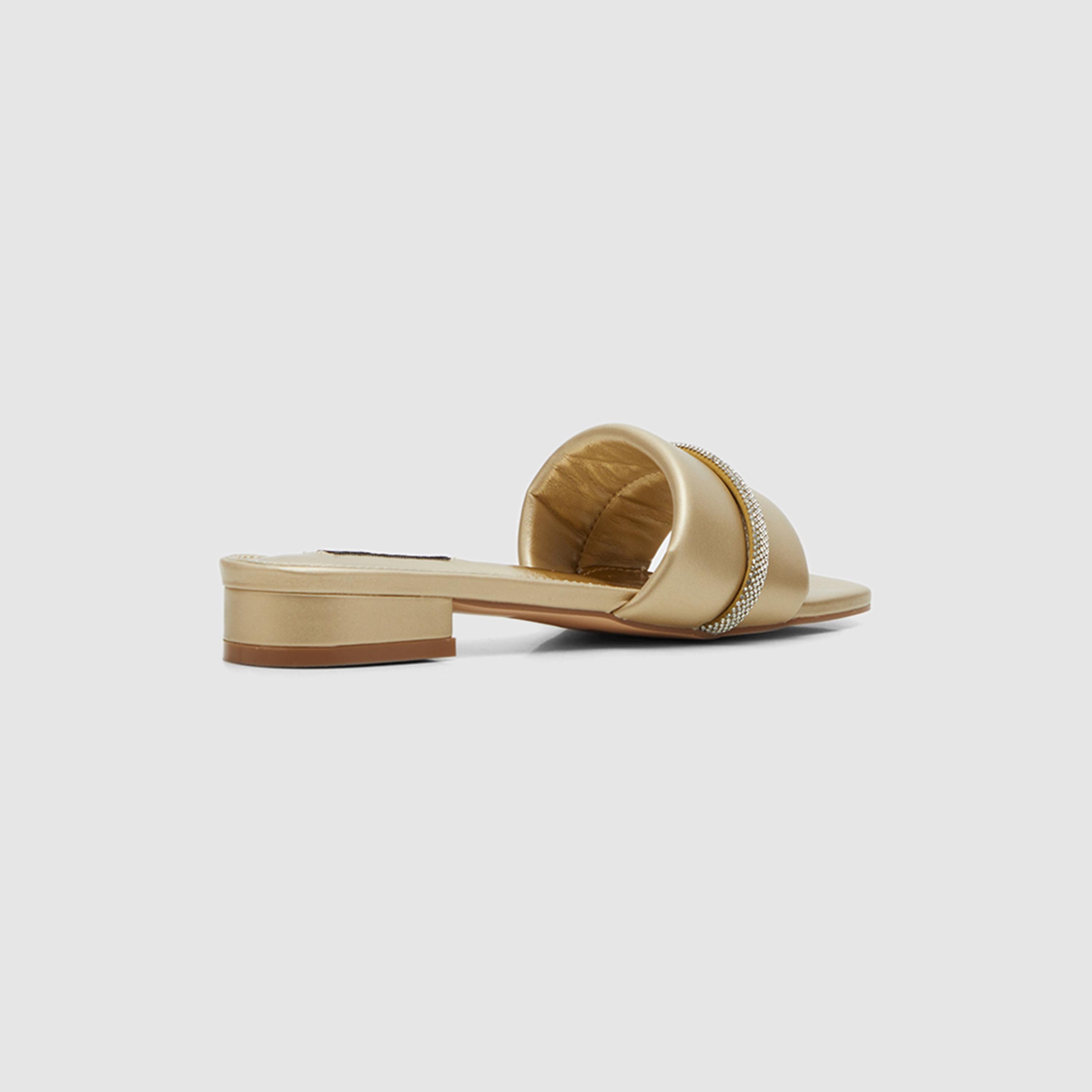 صنادل نسائية من ناين ويست بمقدمة مربعة من الكريستال | D-Y023003-women-shoes-sandals-flats-image-10