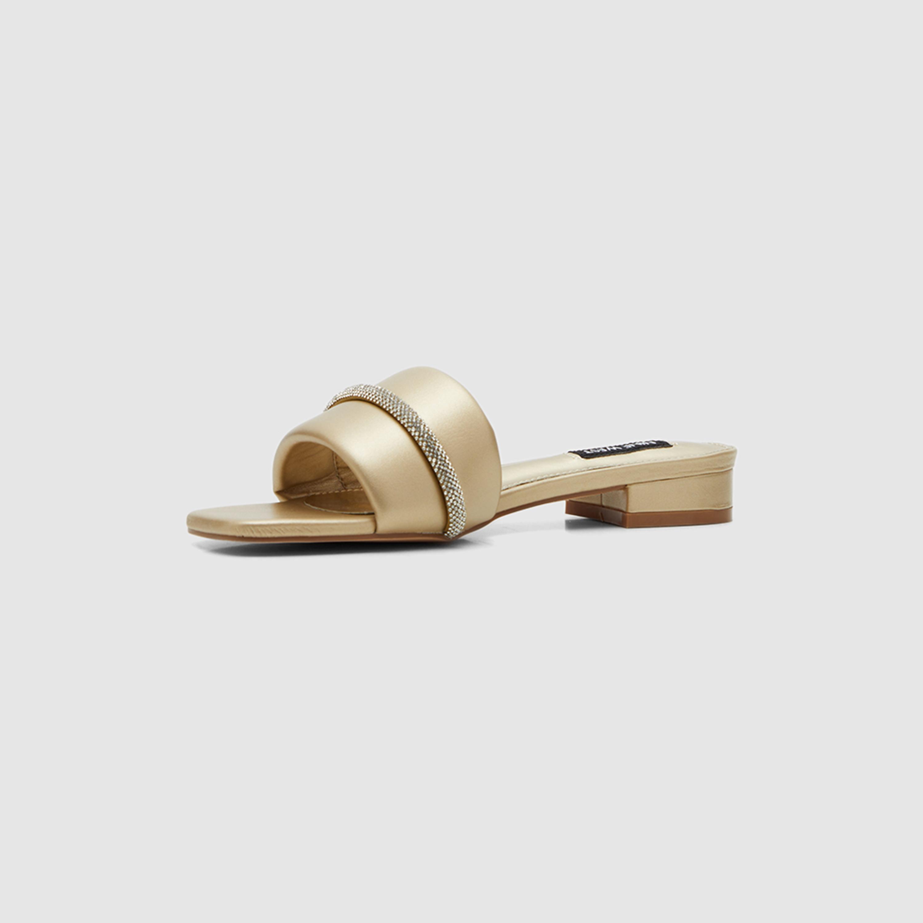 صنادل نسائية من ناين ويست بمقدمة مربعة من الكريستال | D-Y023003-women-shoes-sandals-flats-image-11