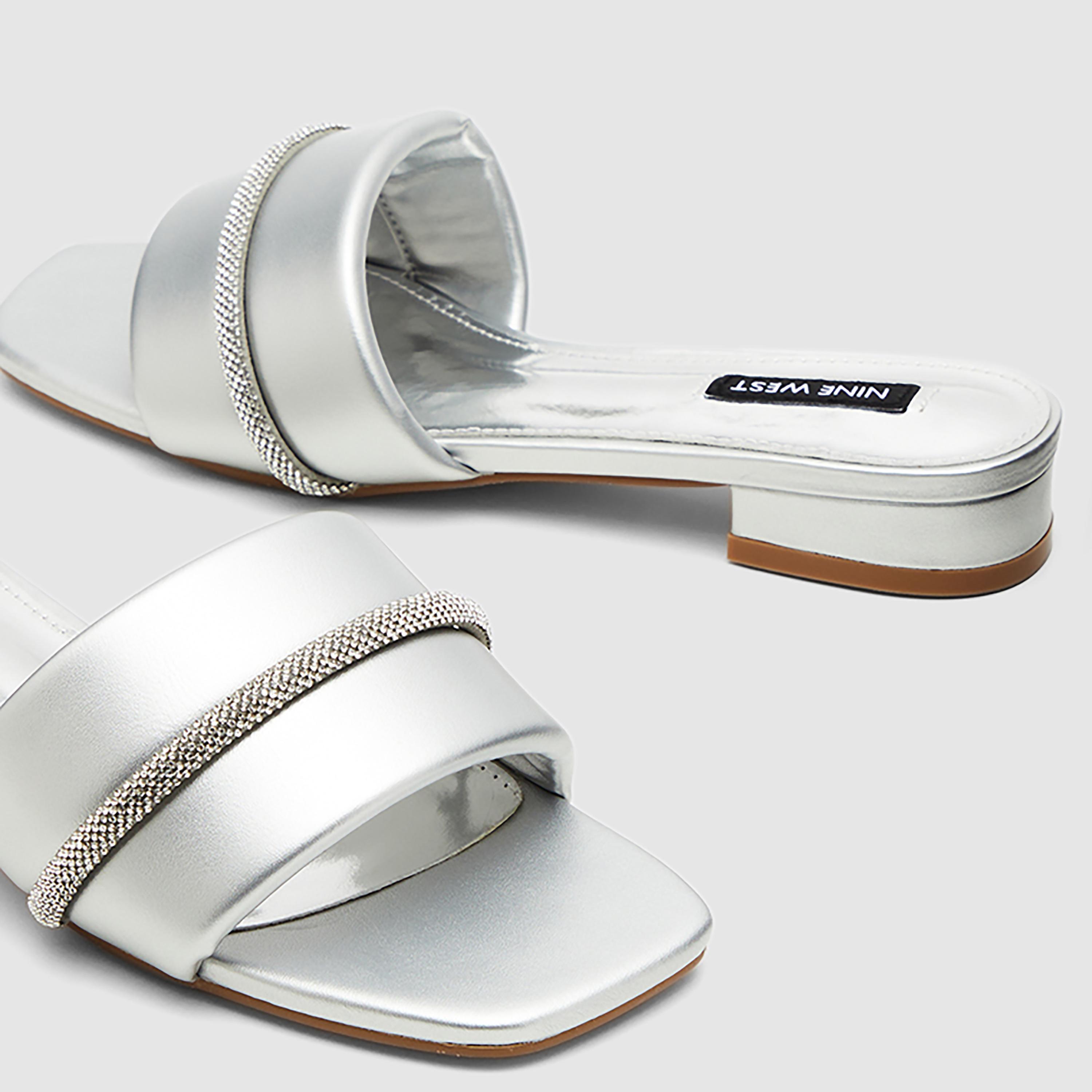 صنادل نسائية من ناين ويست بمقدمة مربعة من الكريستال | D-Y023003-women-shoes-sandals-flats-image-8