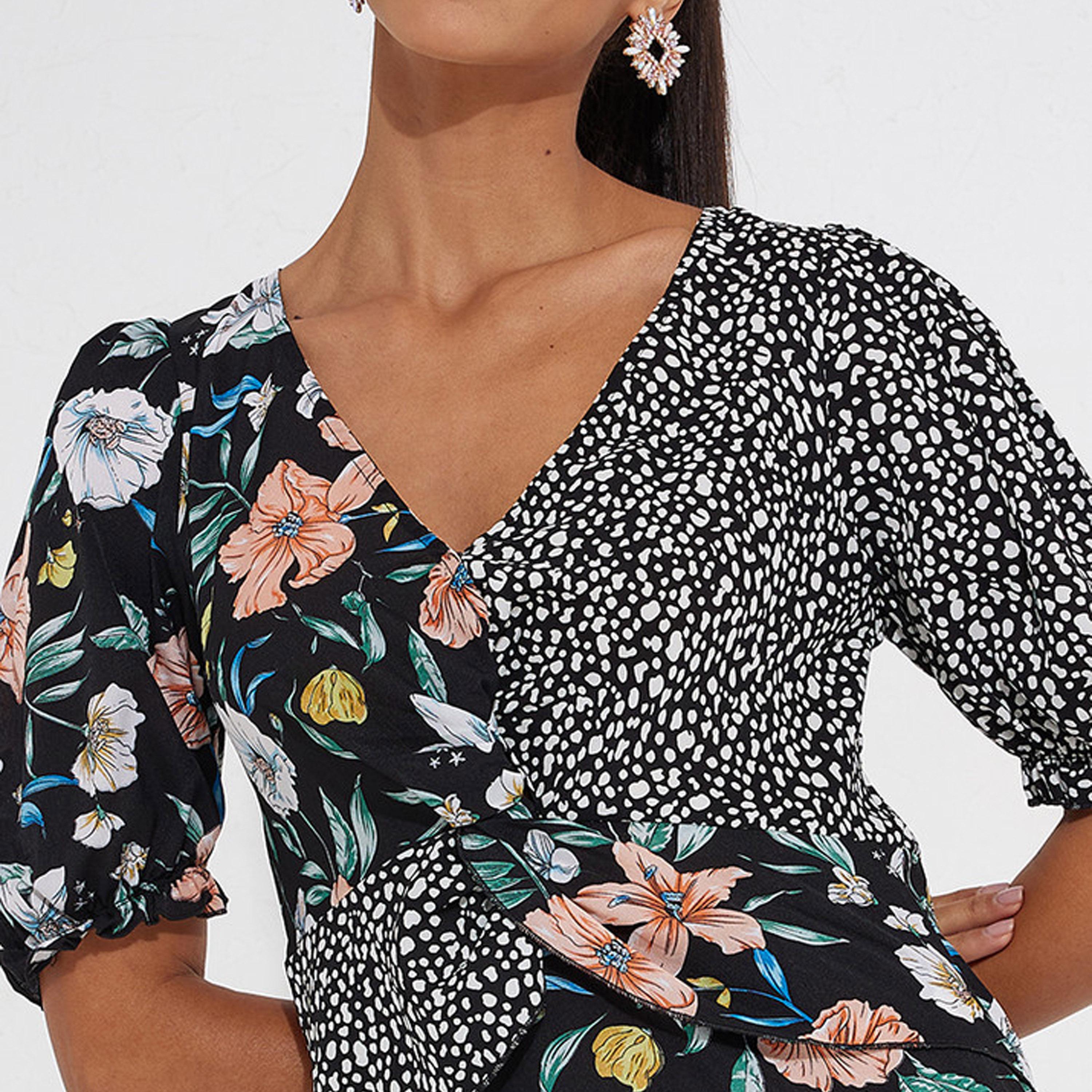 ليتل مسترس- فستان بشكل A مورد متوسط الطول ياقة على شكل V أكمام قصيرة-women-clothing-dresses-image-3