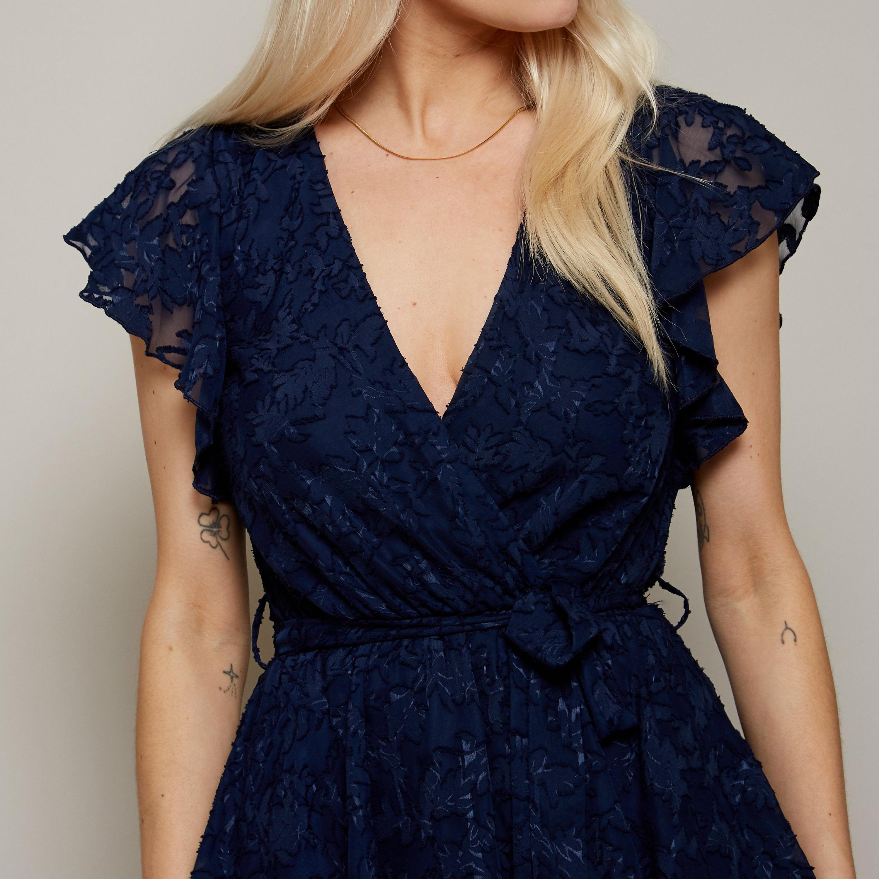ليتل مسترس- فستان طبقات متوسط الطول ياقة على شكل V دانتيل أكمام قصيرة-women-clothing-dresses-image-3