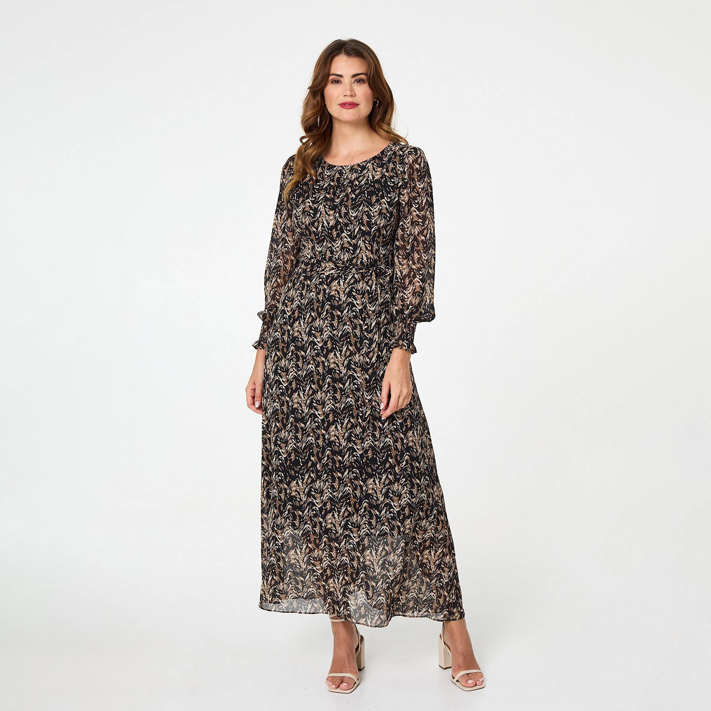 فستان ماكسي نسائي بأكمام "بيشوب" وطبعة تجريدية بلون أسود من إيزابيل لندن-women-clothing-dresses-image-1