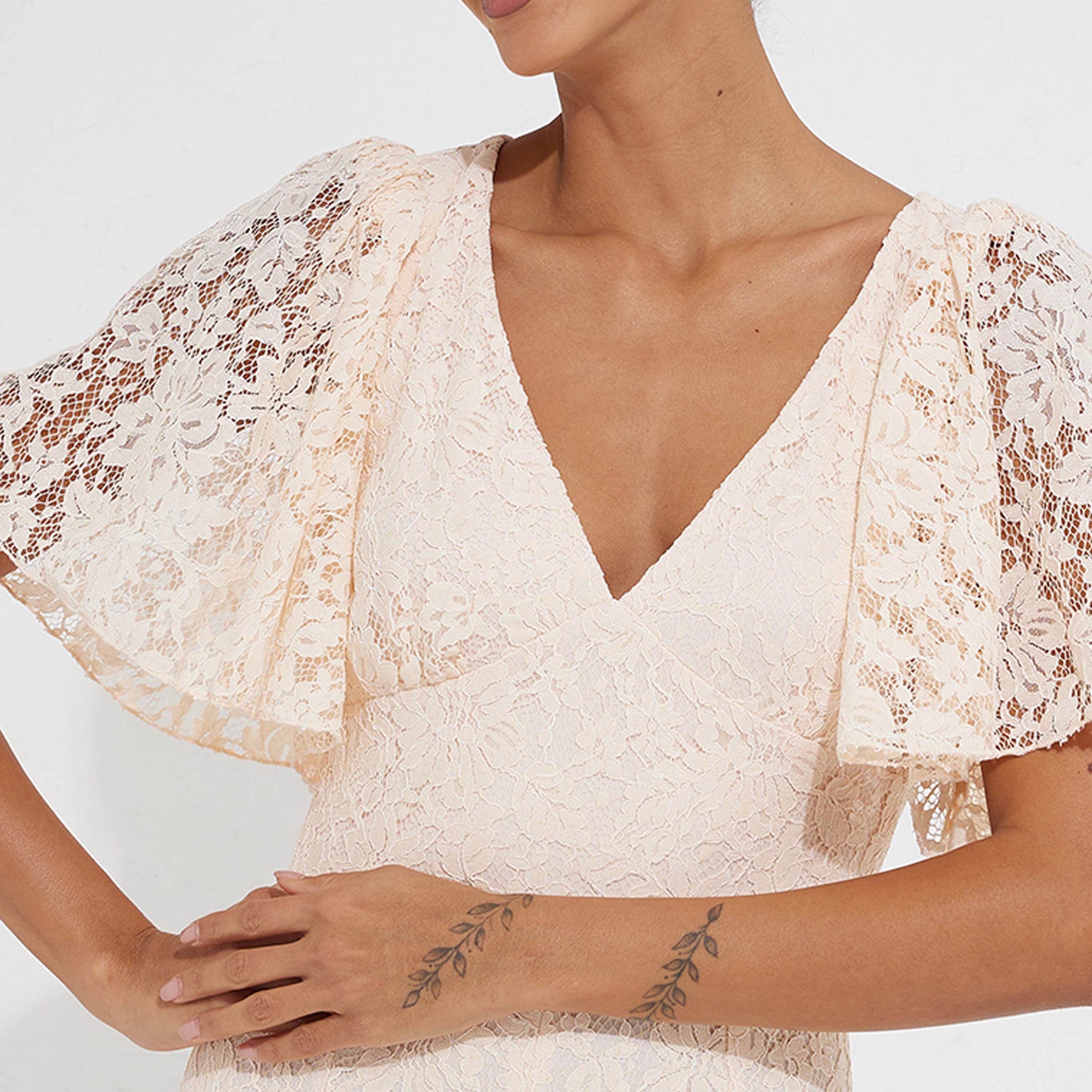 Little Mistress Lace V-neck A-line Maxi Dress with Short Sleeves-women-clothing-dresses-image-3