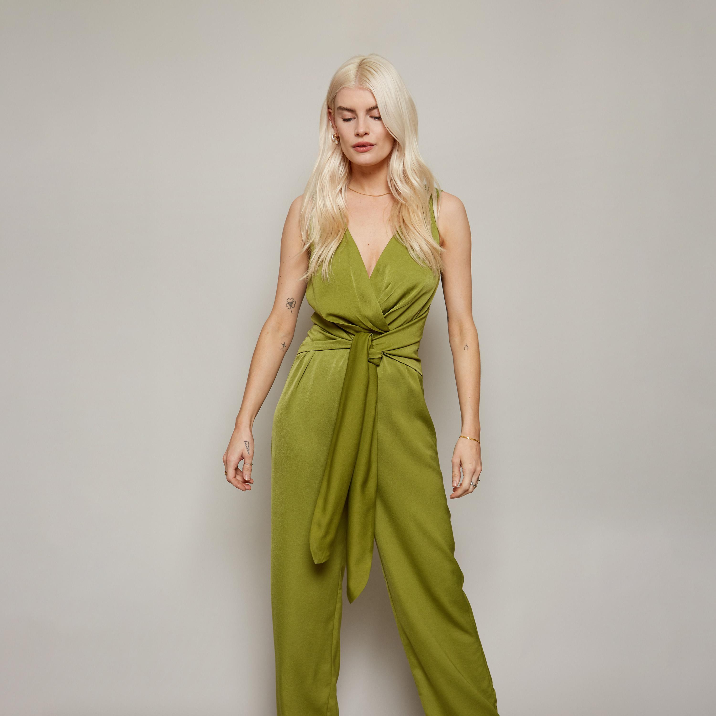 ليتل مسترس- جمبسوت ياقة على شكل V بدون أكمام-women-clothing-jumpsuits-image-2