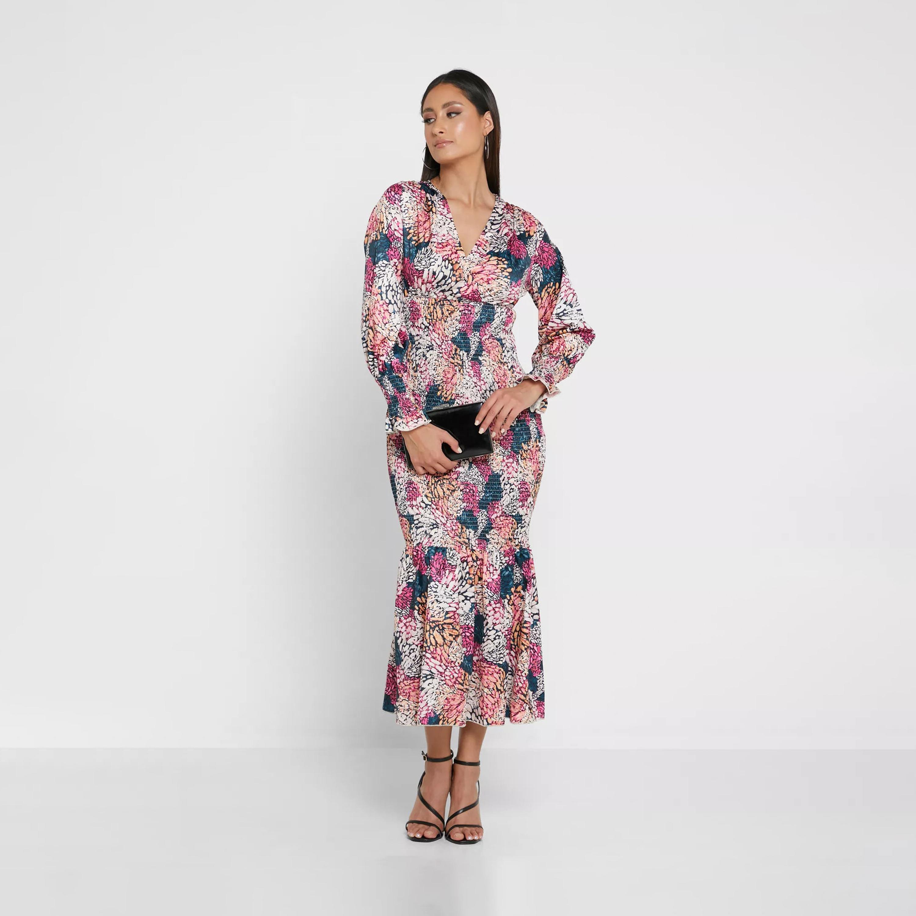 ليتل مسترس- فستان ضيق ياقة على شكل V تصميم منقوش متوسط الطول أكمام طويلة-women-clothing-dresses-image-1