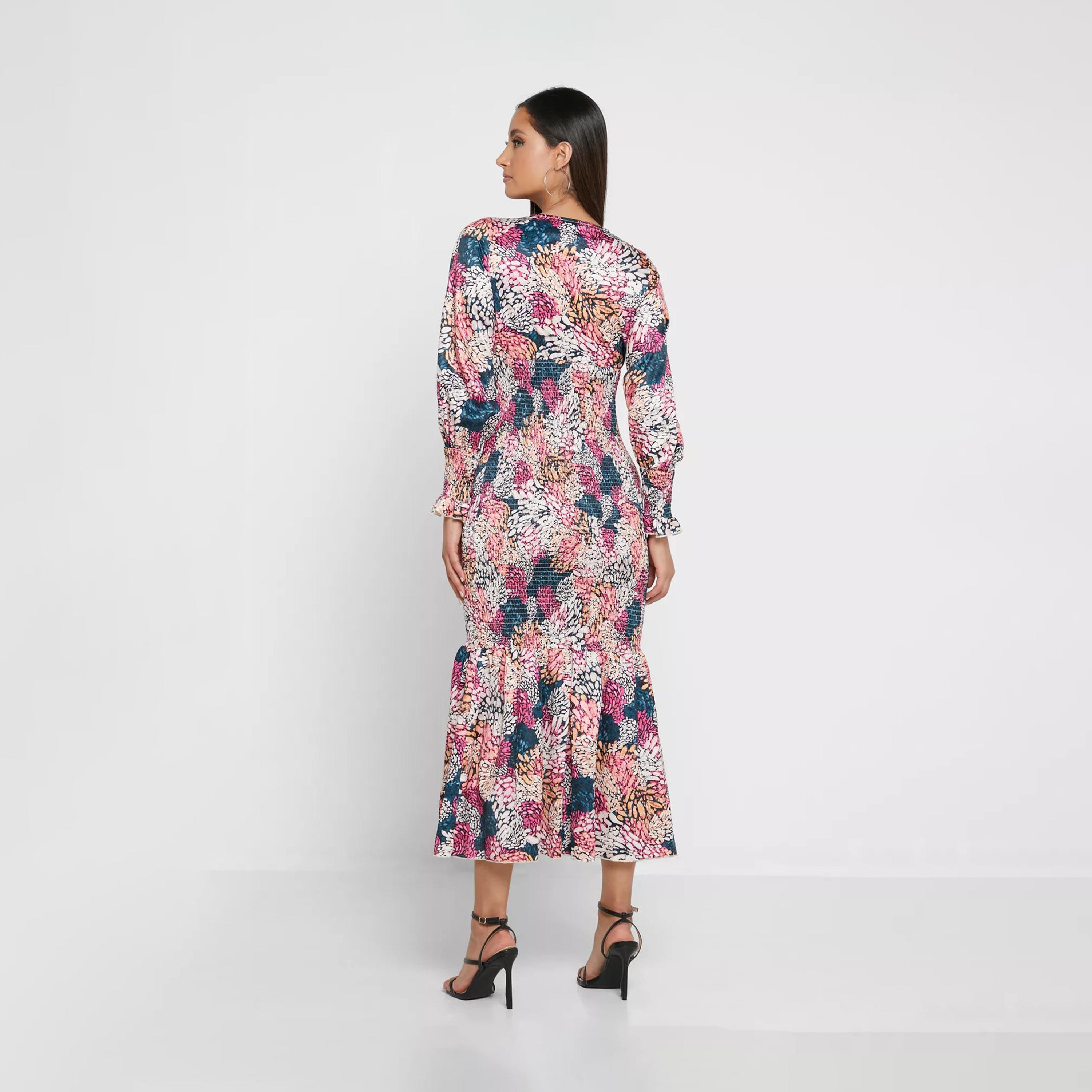 ليتل مسترس- فستان ضيق ياقة على شكل V تصميم منقوش متوسط الطول أكمام طويلة-women-clothing-dresses-image-4