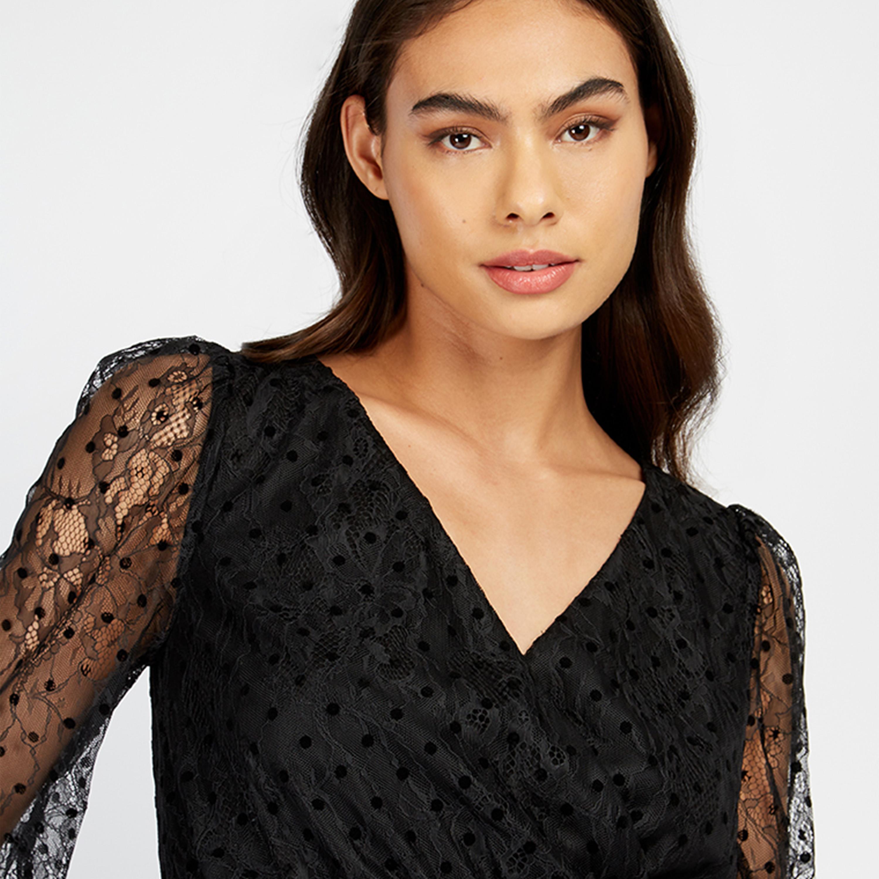 ليتل مسترس- فستان ميني بحزامياقة على شكل V دانتيل أكمام طويلة-women-clothing-dresses-image-2