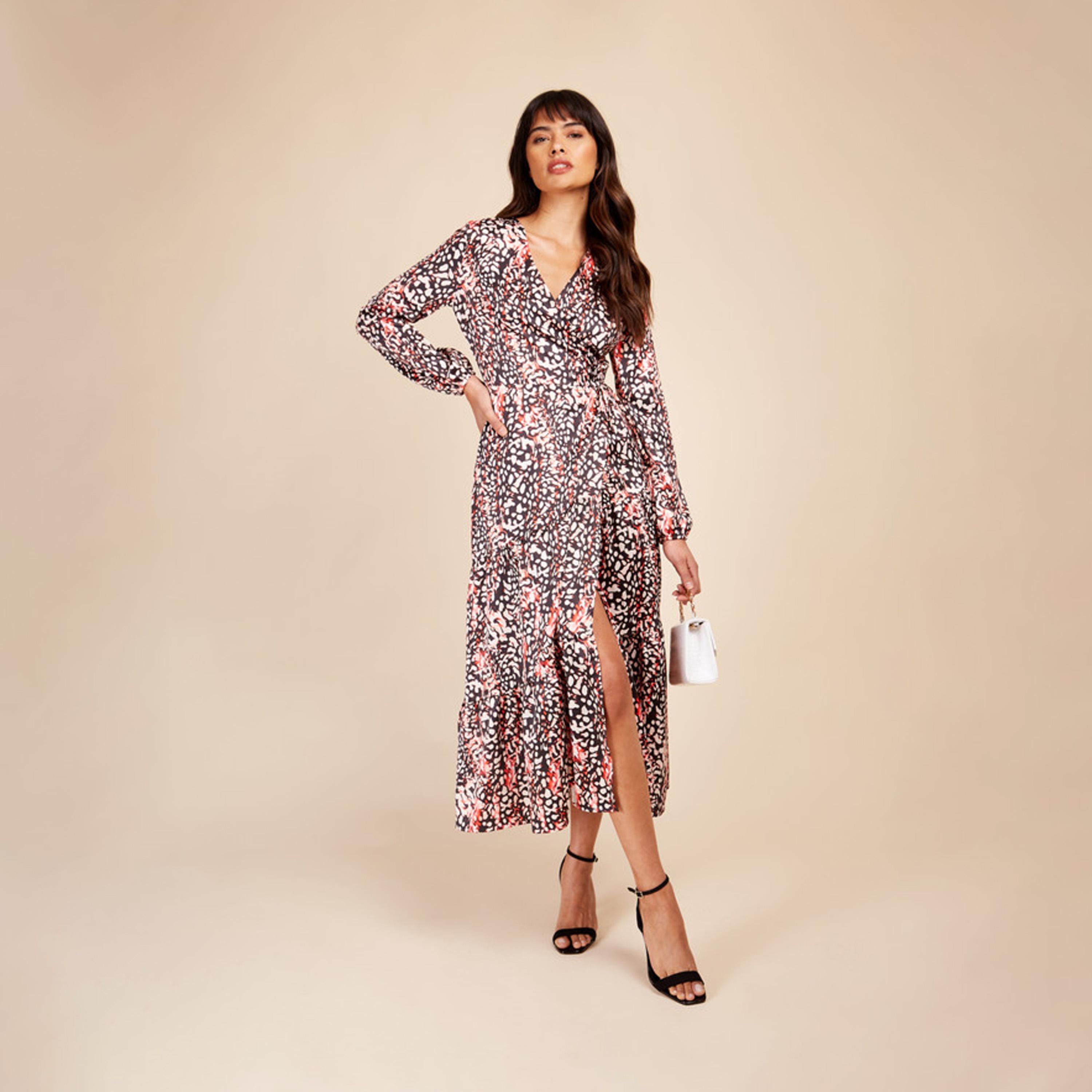 ليتل مسترس- فستان ملفوف تصميم منقوش متوسط الطول ياقة على شكل V أكمام طويلة-women-clothing-dresses-image-1