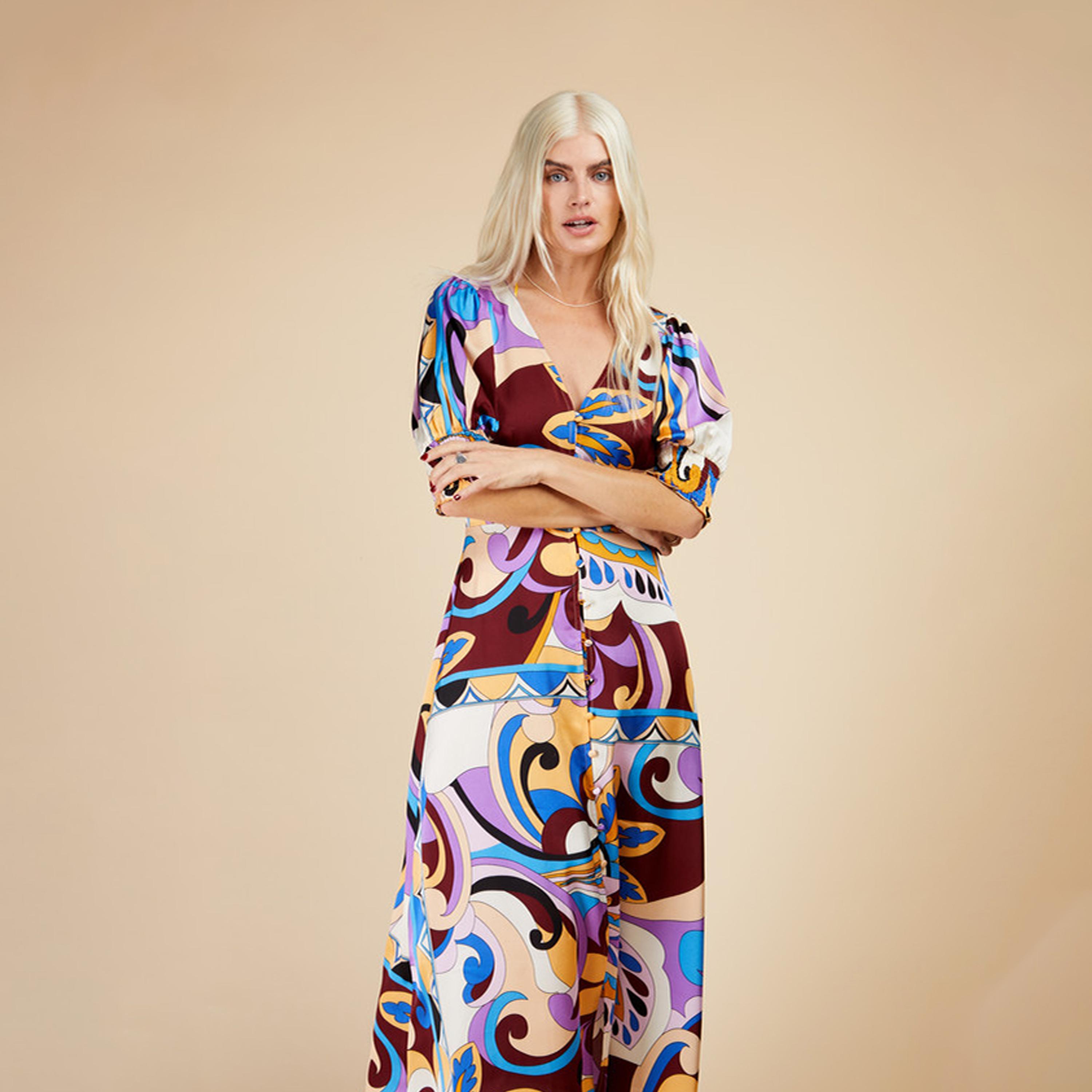 ليتل مسترس- فستان ماكسي بشكل A ياقة على شكل V تصميم منقوش-women-clothing-dresses-image-2