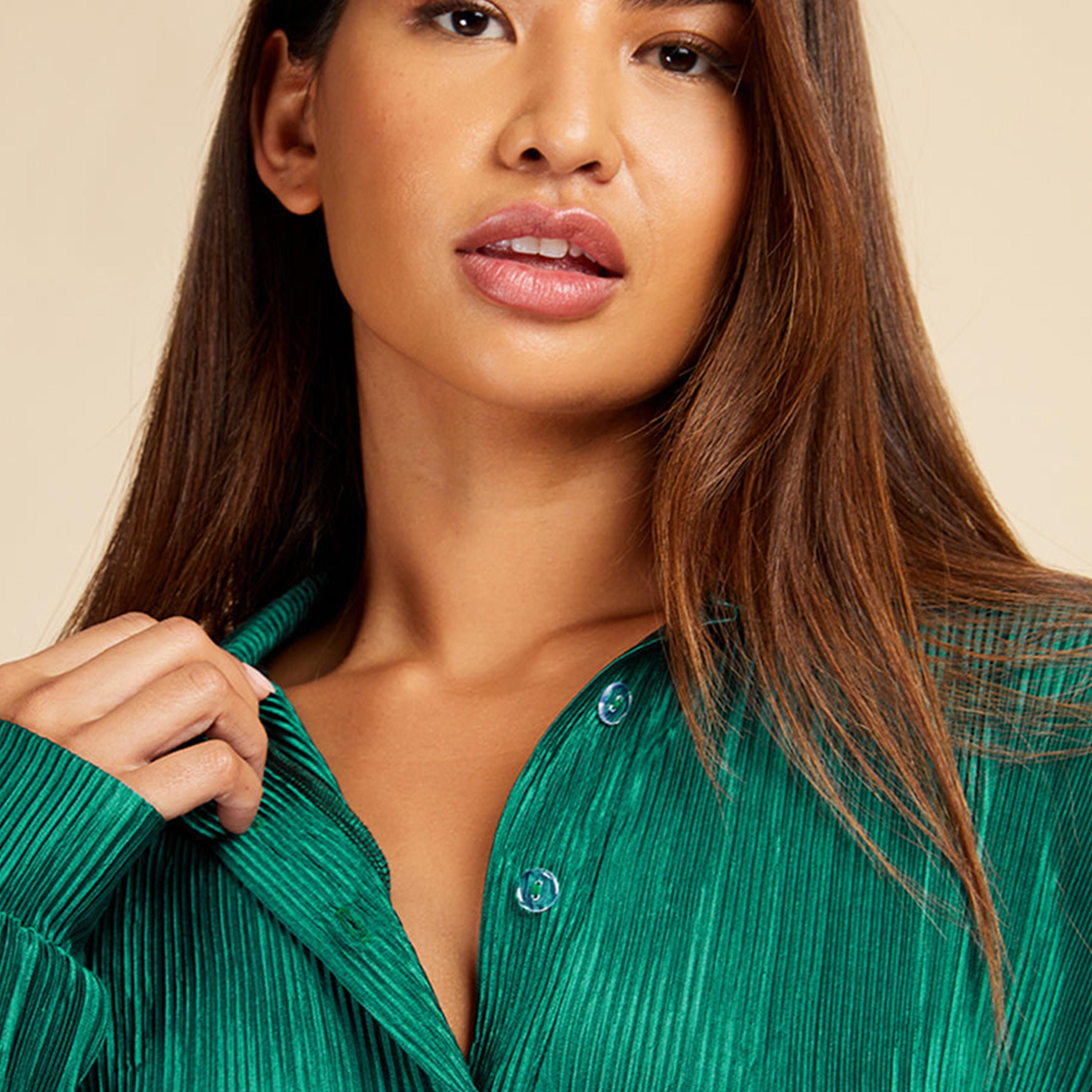 قميص كبير الحجم من ليتل ميستريس ساتان ذو تكسثرد بياقة على شكل فى وأكمام منسدلة-women-clothing-shirtsandblouses-shirts-image-3