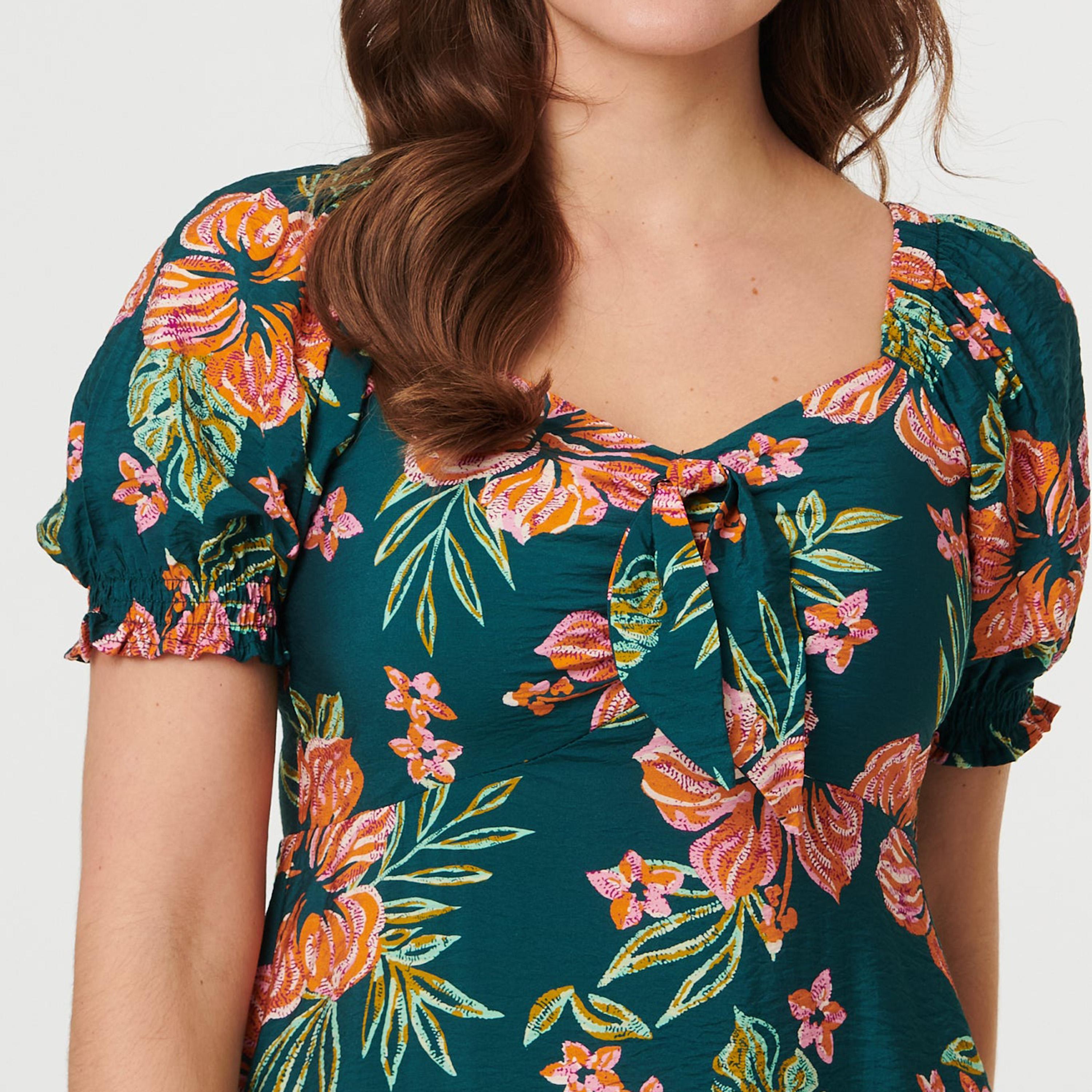 فستان ميدي بياقة "سويت هارت" وأكمام "باف" منفوخة وطبعة زهور ملونة من إيزابيل لندن-women-clothing-dresses-image-2