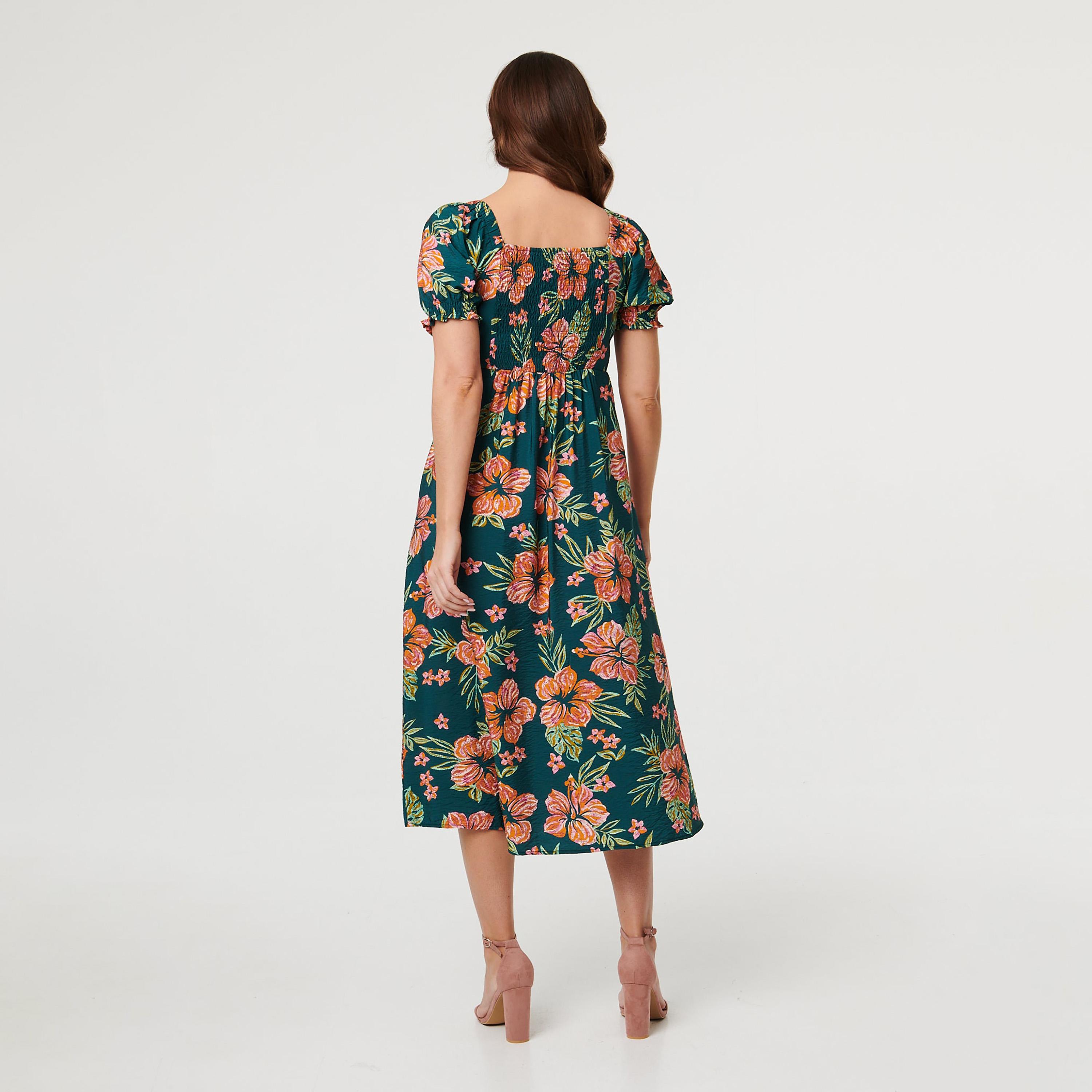 فستان ميدي بياقة "سويت هارت" وأكمام "باف" منفوخة وطبعة زهور ملونة من إيزابيل لندن-women-clothing-dresses-image-4