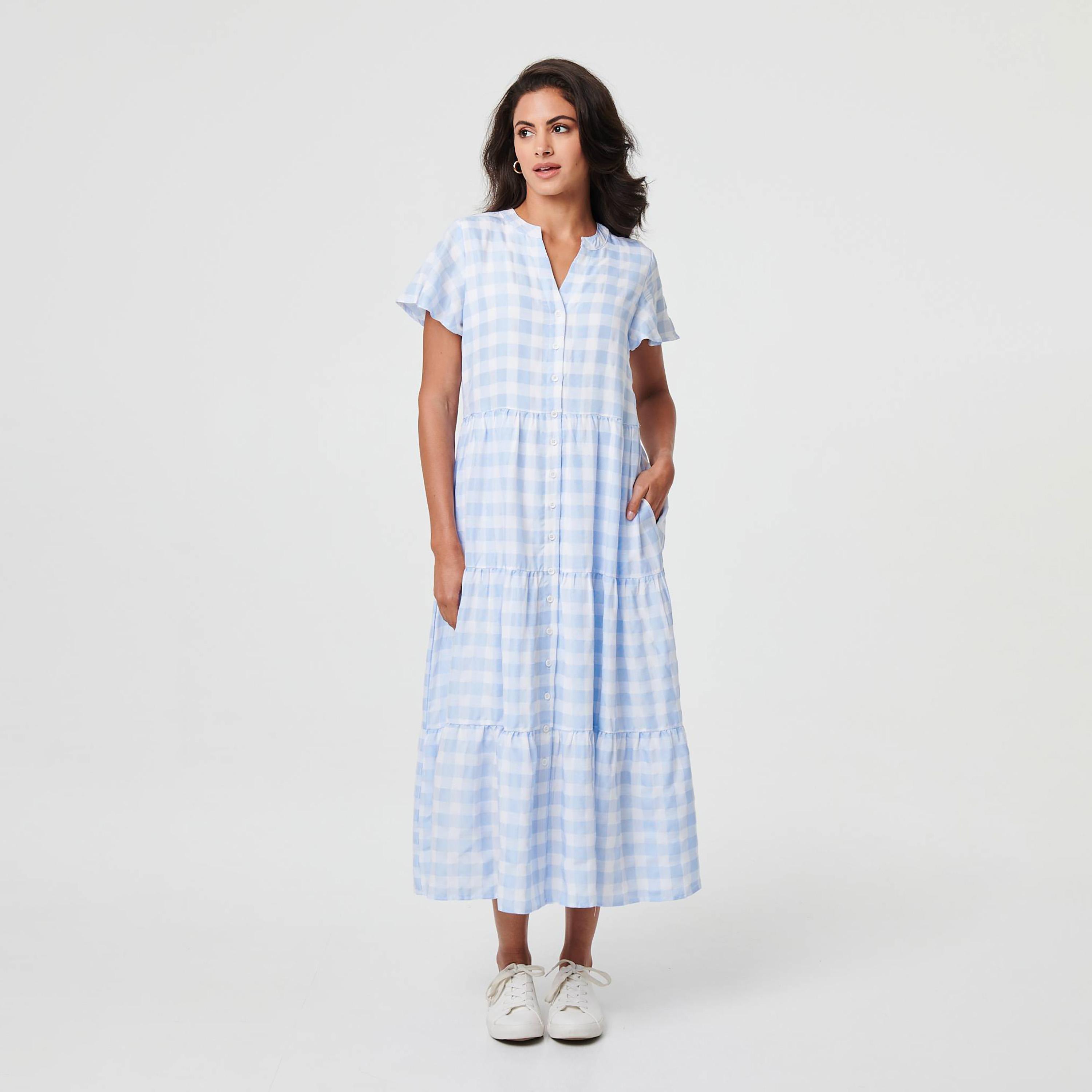 فستان ميدي "تيرد" بأكمام "فلاتر" وتصميم كاروهات بلون أزرق من إيزابيل لندن-women-clothing-dresses-image-1