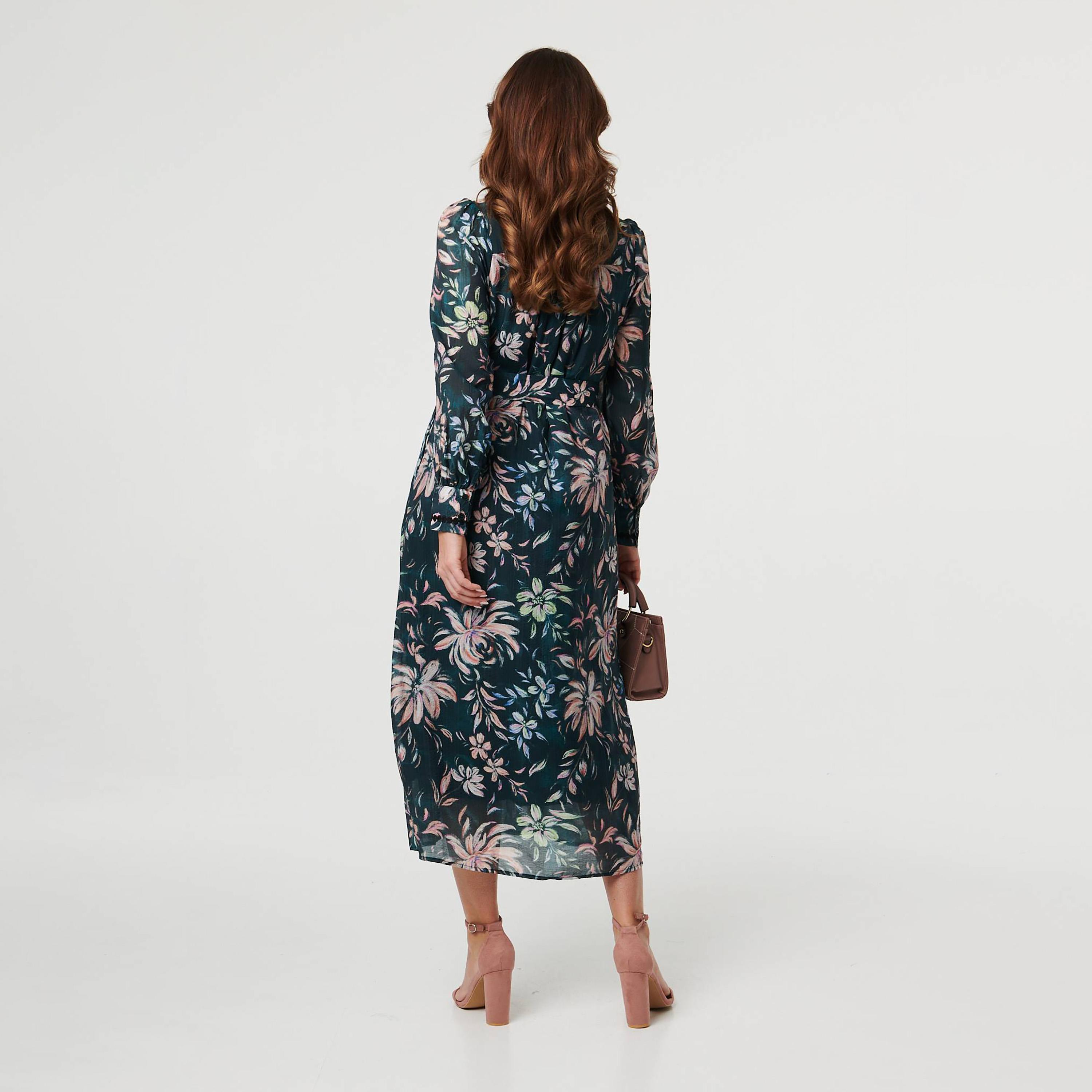 فستان قميص ميدي بياقة وأكمام "بيشوب" ونقوش زهور ملونة من إيزابيل لندن-women-clothing-dresses-image-4
