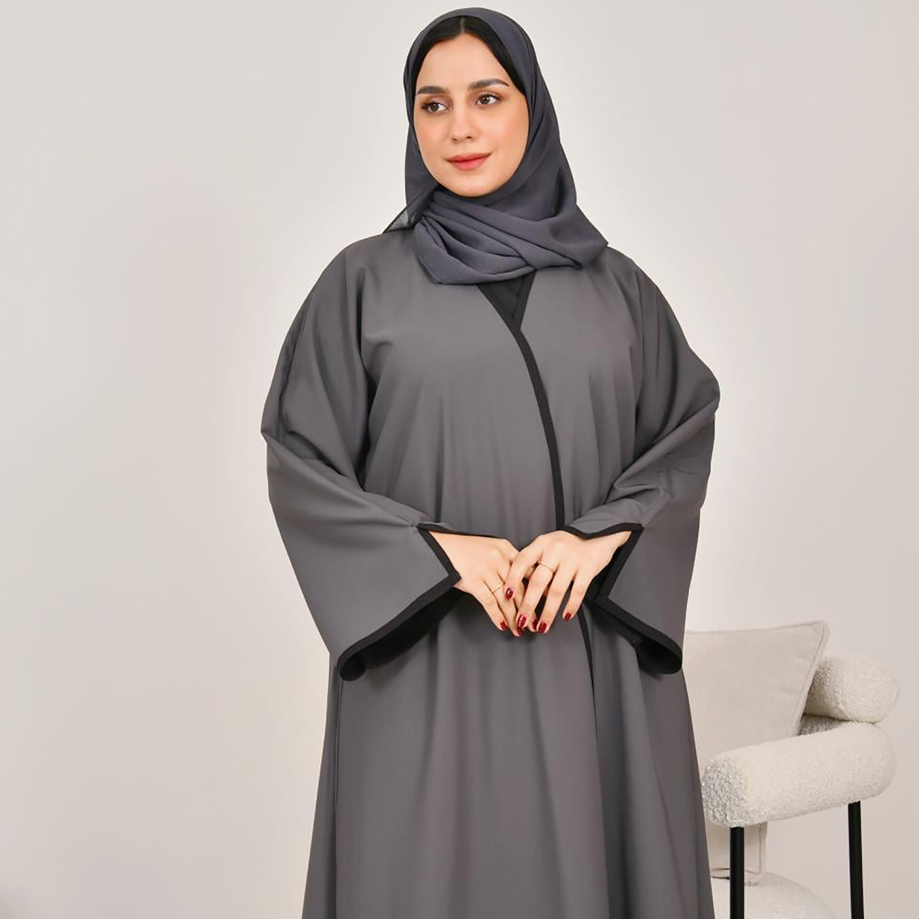 عباية نسائية من الكتان بأكمام مفتوحة باللون الأسود مع حجاب ووجهين من لمحة-women-arabicclothing-abayas-image-3