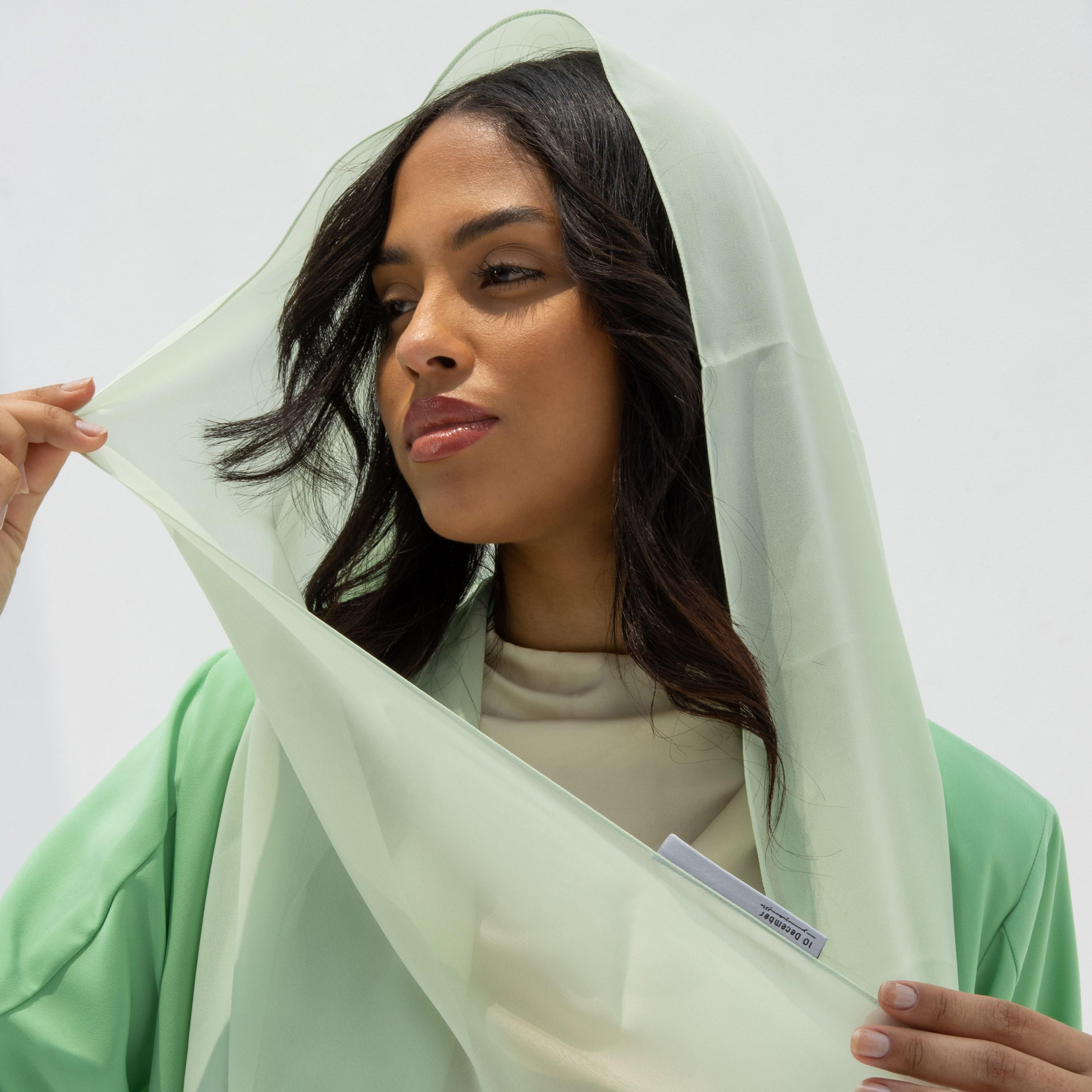 عباية نسائية بقصة فضفاضة (Floowy) قماش كريب مع حجاب - أخضر من 10 ديسمبر-women-arabicclothing-abayas-image-3