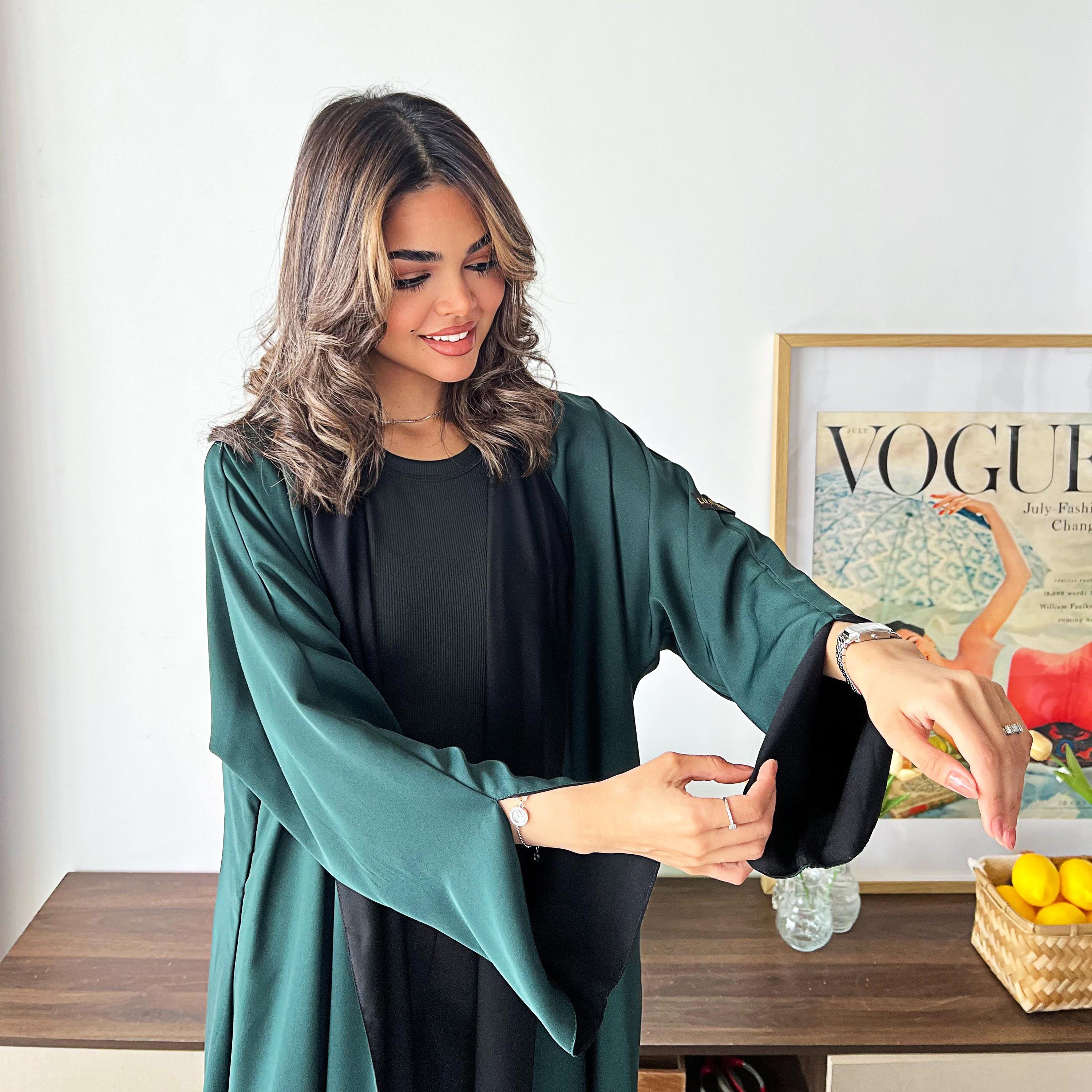 عباءة نسائية "كلوش" بوجهين بأكمام واسعة مع حجاب من لوسين عباية-women-arabicclothing-abayas-image-7