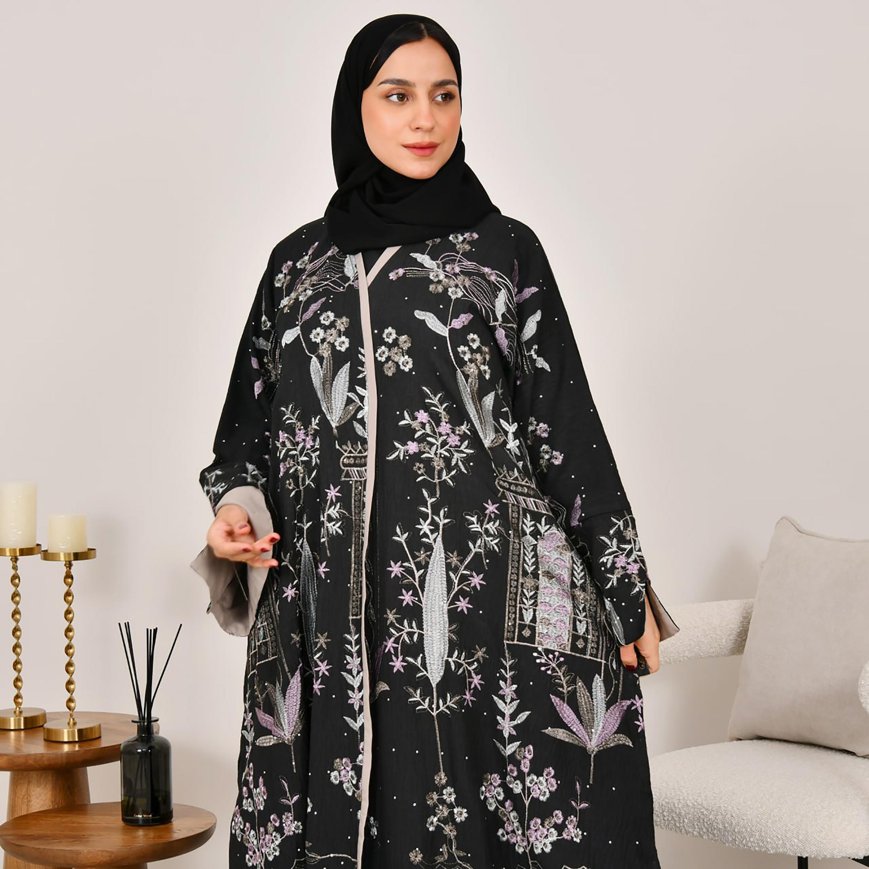 عباية نسائية من الكتان مطرزة بالزهور وأكمام واسعة مع حجاب من حوراء-women-arabicclothing-abayas-image-2