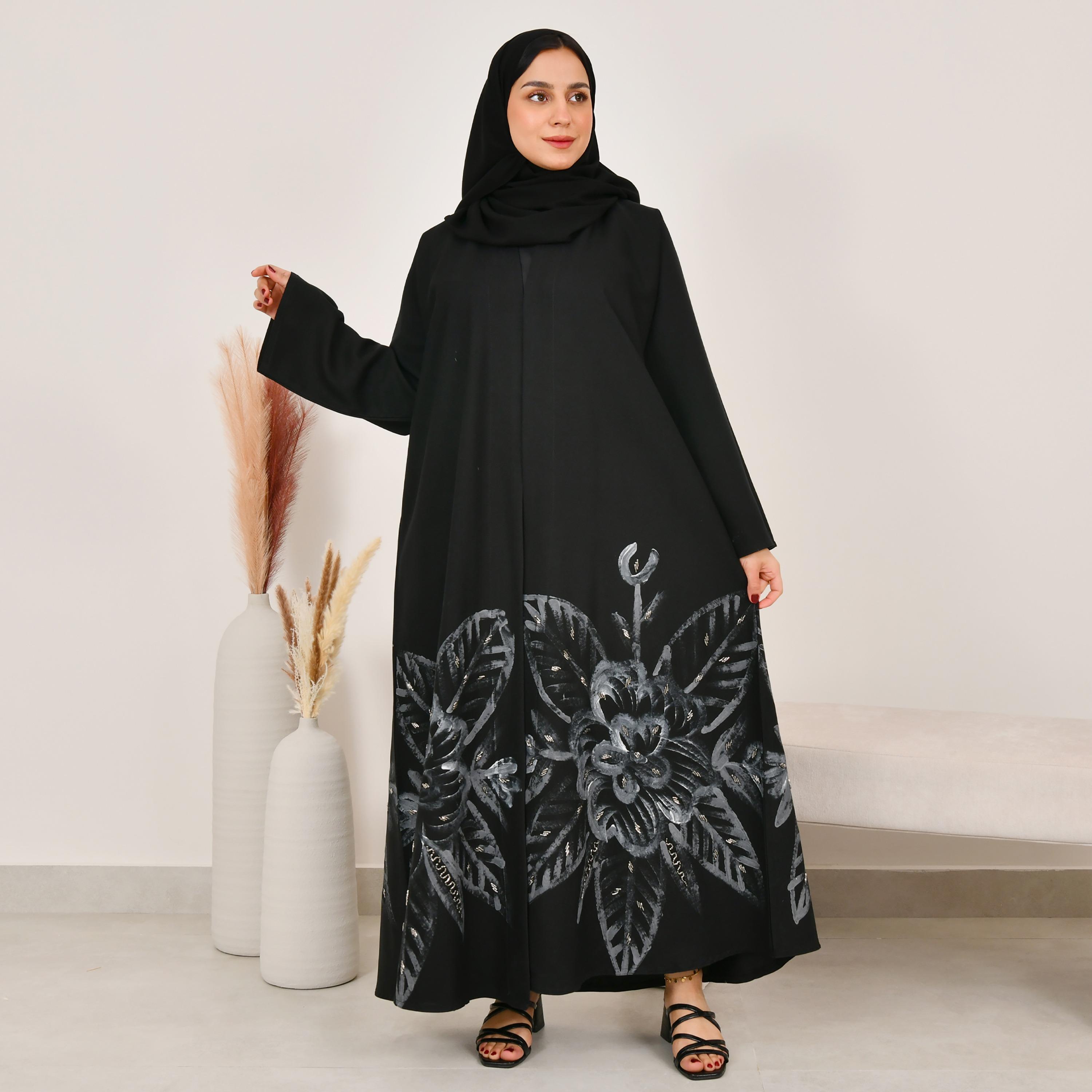 عباية نسائية سوداء من الكتان المرسوم يدويًا مع حجاب من حوراء-women-arabicclothing-abayas-image-1