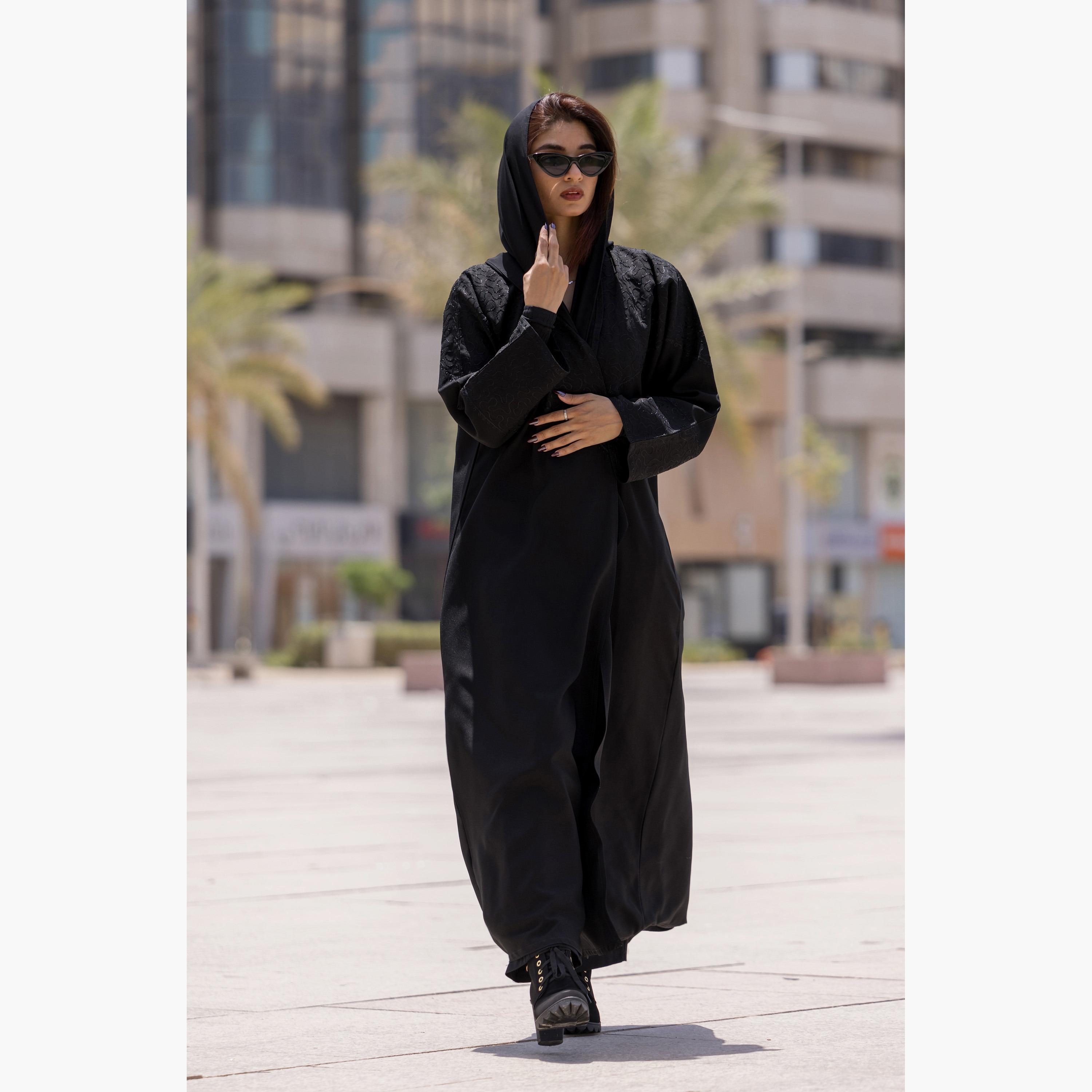 عباية نسائية مع حجاب بتصميم آري ورك مفتوح من الأمام وأكمام مطرزة من فاشون لاين-women-arabicclothing-abayas-image-1