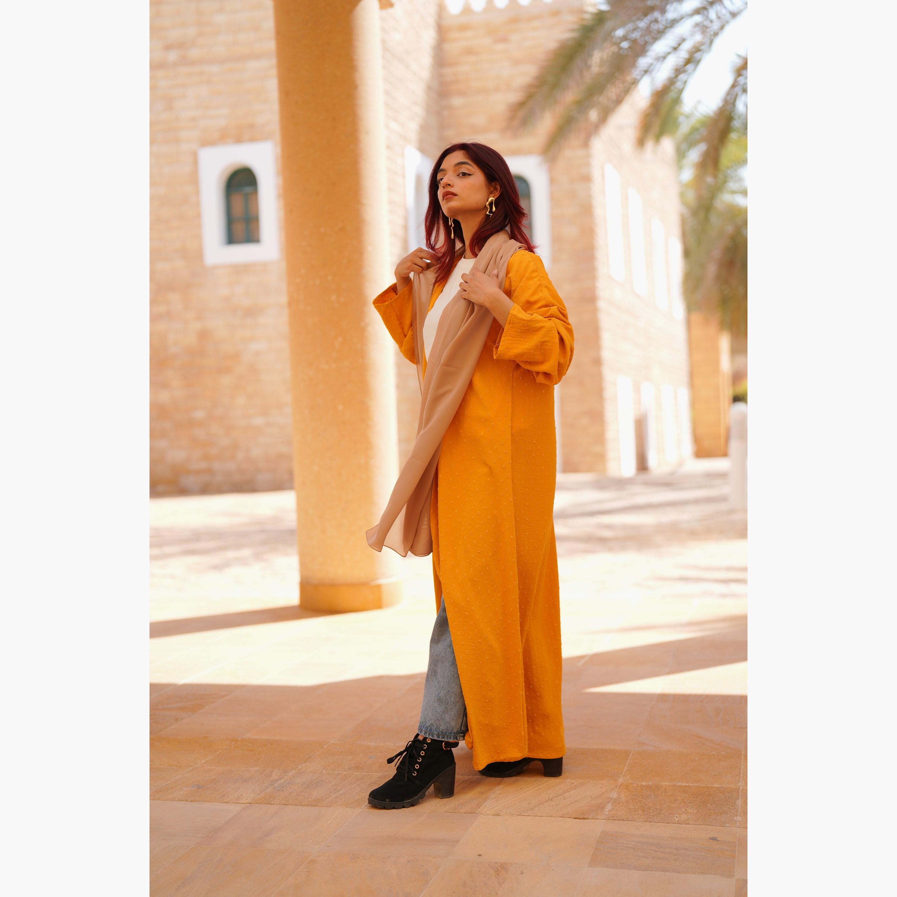 عباية نسائية مفتوحة من الأمام بتفاصيل منقطة مع حجاب من فاشون لاين-women-arabicclothing-abayas-image-3