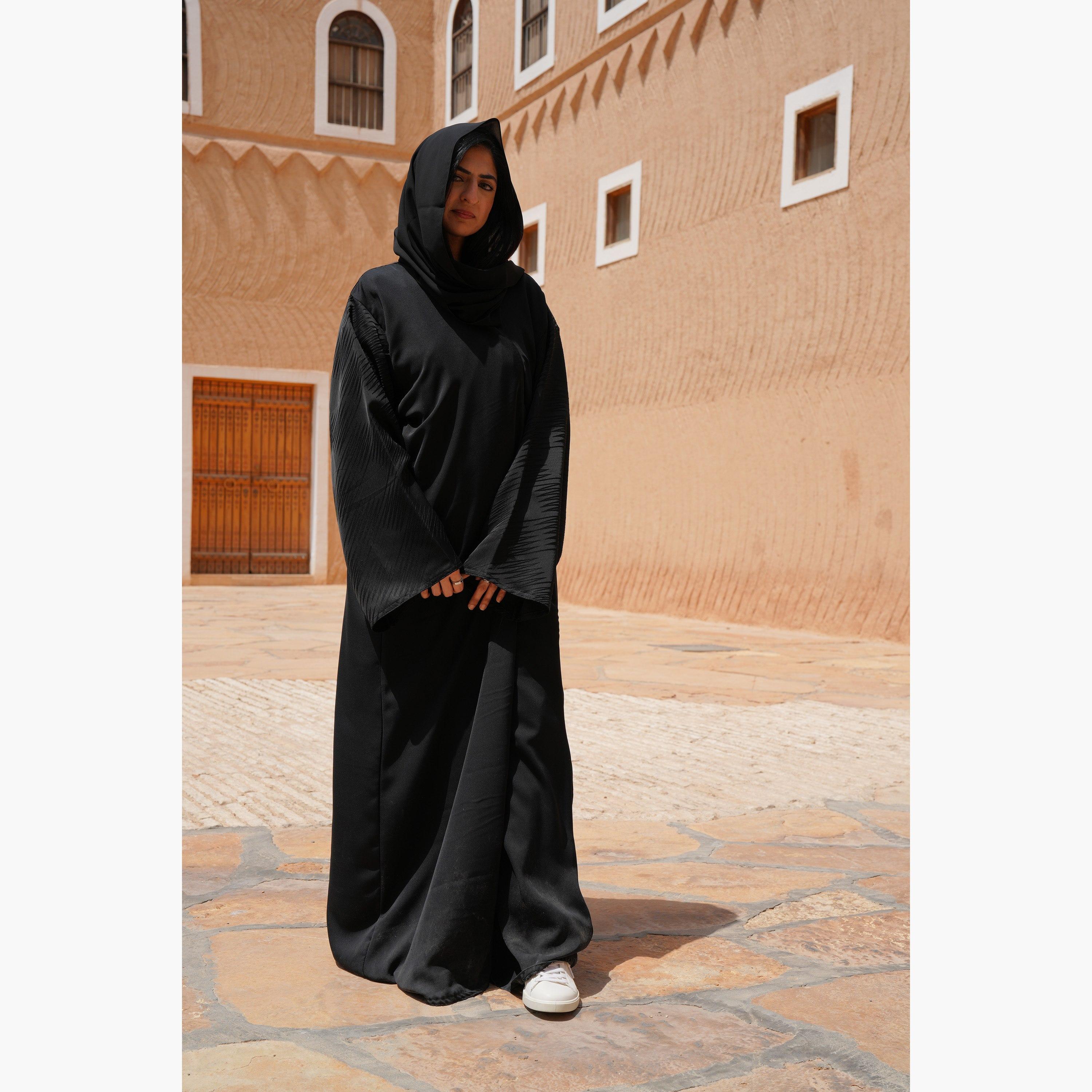 عباية نسائية بفتحة أمامية وأكمام واسعة من قماش الجاكار مع حجاب من فاشون لاين-women-arabicclothing-abayas-image-1