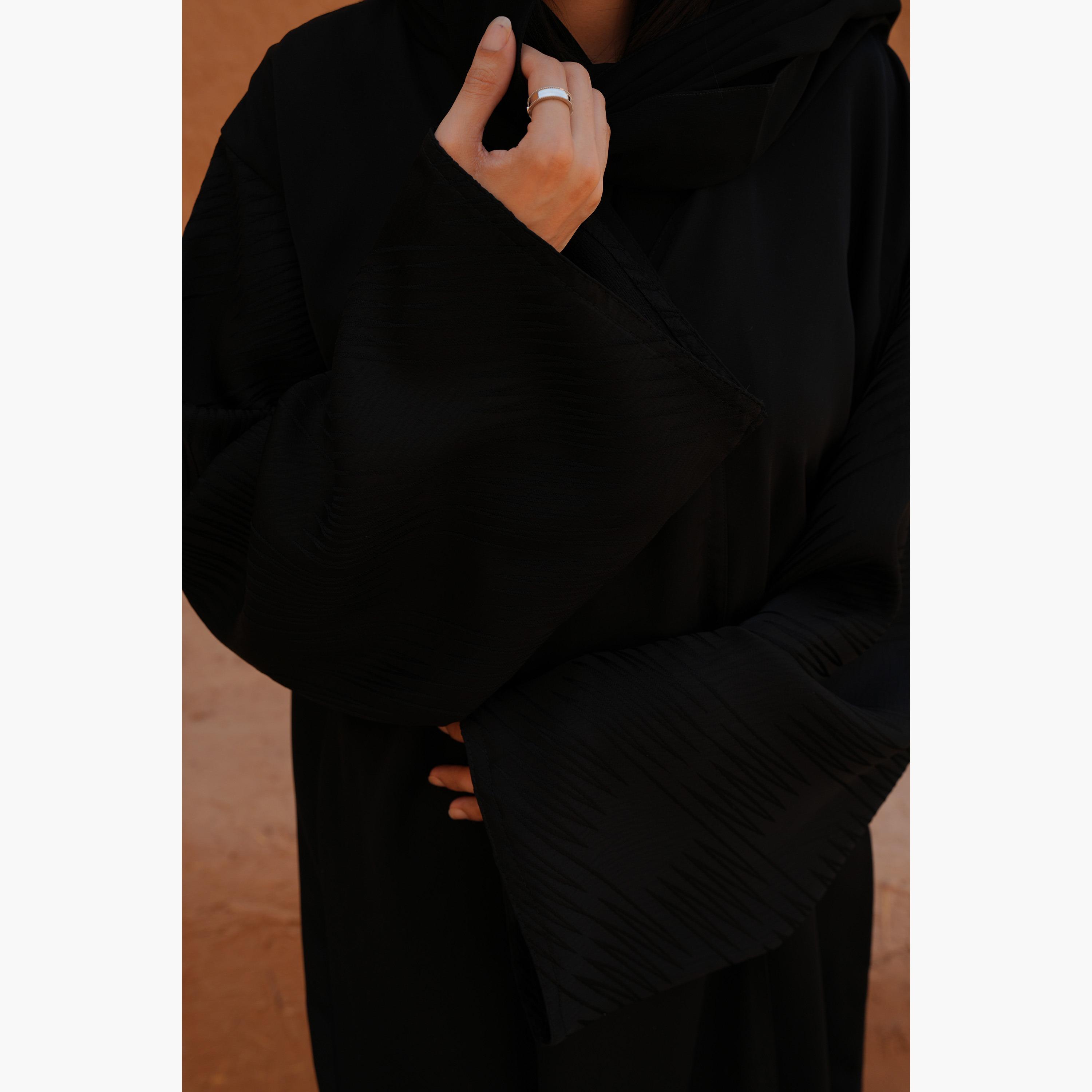 عباية نسائية بفتحة أمامية وأكمام واسعة من قماش الجاكار مع حجاب من فاشون لاين-women-arabicclothing-abayas-image-5