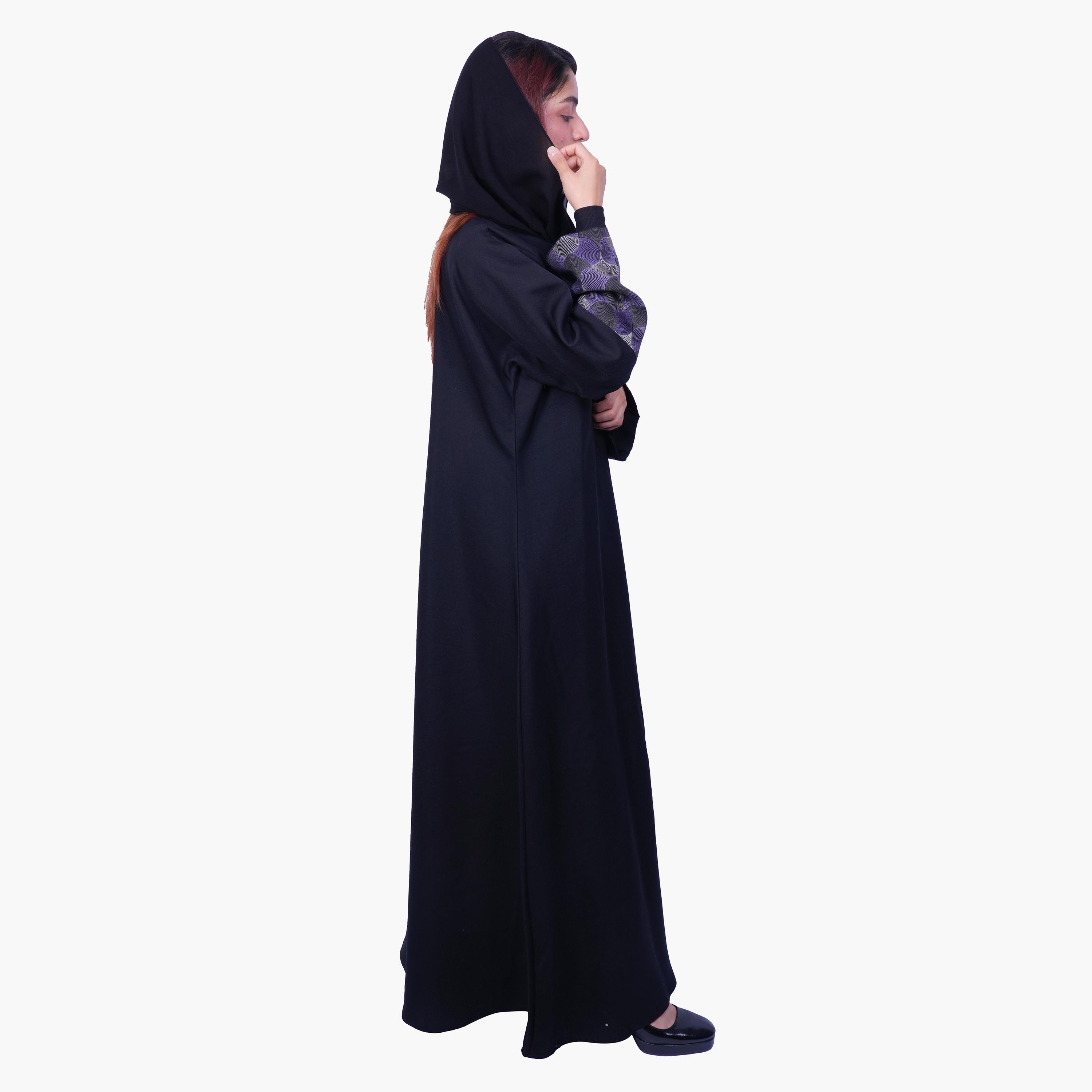 Fashion Line Black Modern Geometric Patterned Elegance Abaya with Hijab-women-arabicclothing-abayas-image-3