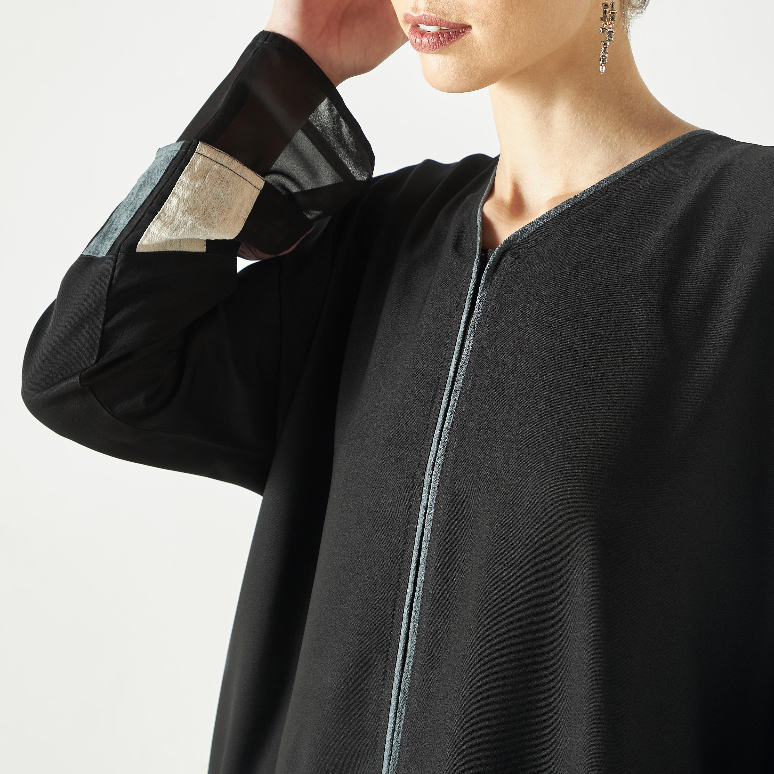 Hadiyath Al Madinah Colourblock Abaya with V-neck-women-arabicclothing-abayas-image-3