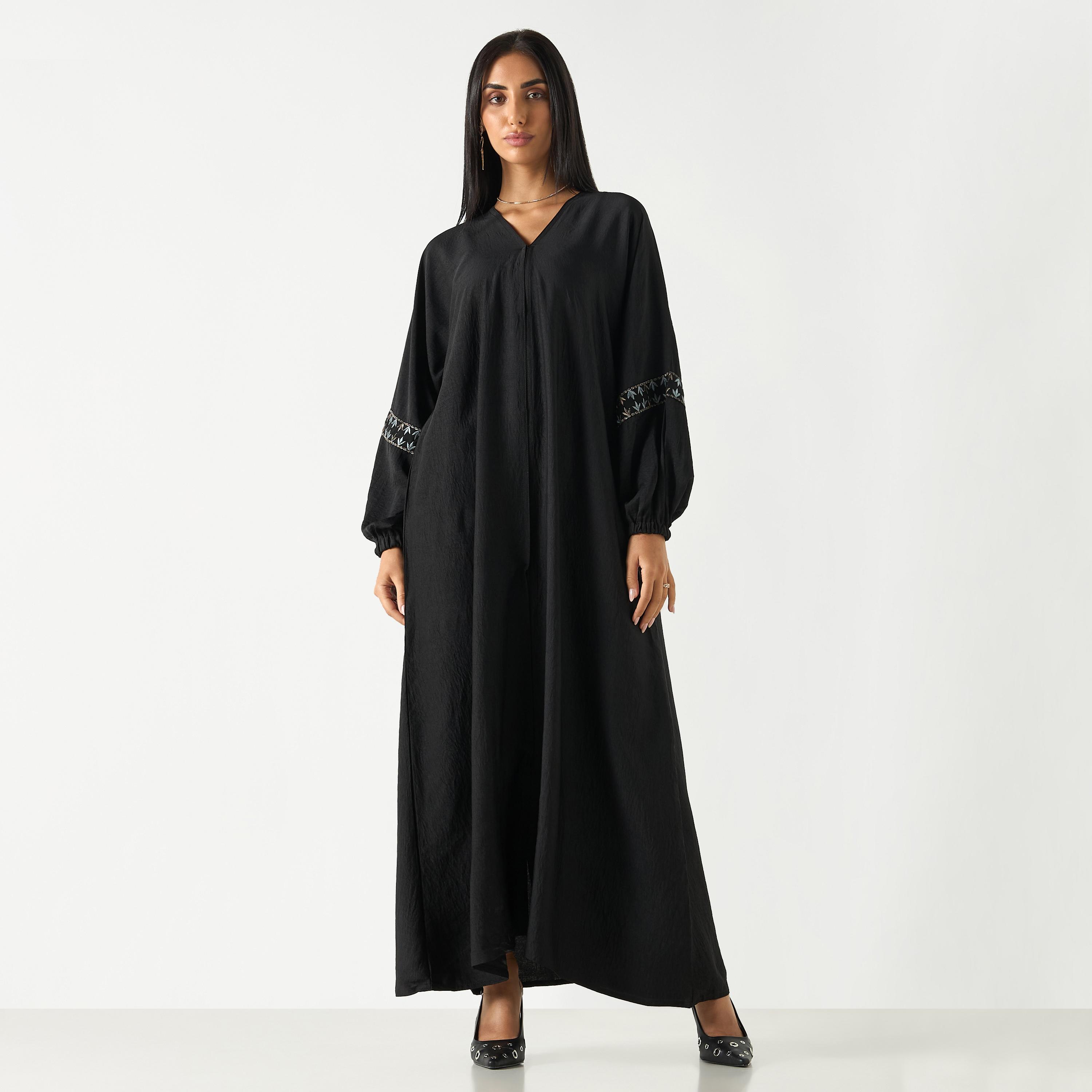 عباية مطرزة بياقة V وحجاب من هدية المدينة-women-arabicclothing-abayas-image-1