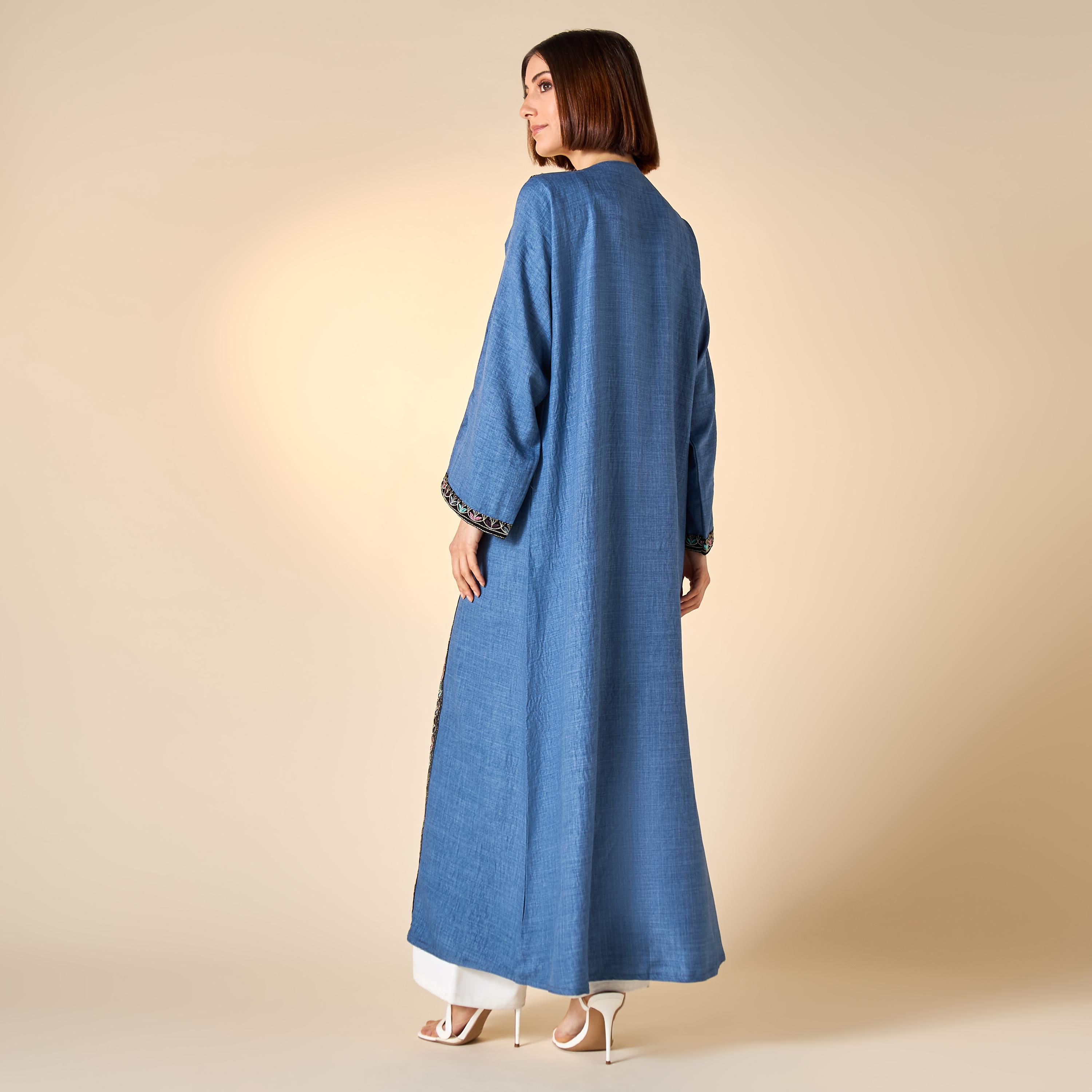 عباية مطرّزة مع حجاب من حديث المدينة-women-arabicclothing-abayas-image-5