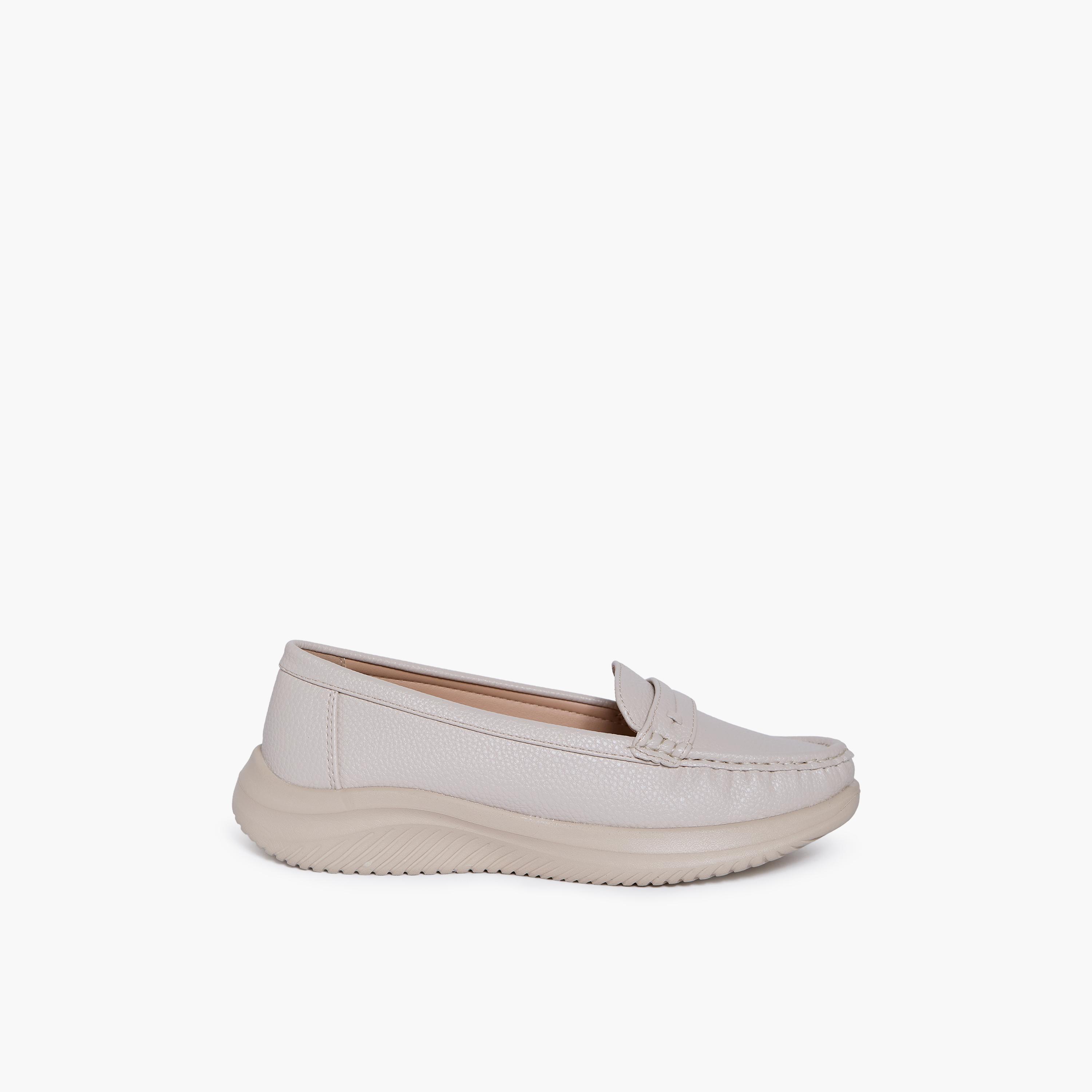 Geoomnii Women's Slip-On Katie1 Flatform Loafers | G25225-8-CREAM-women-shoes-flats-loafers-image-4