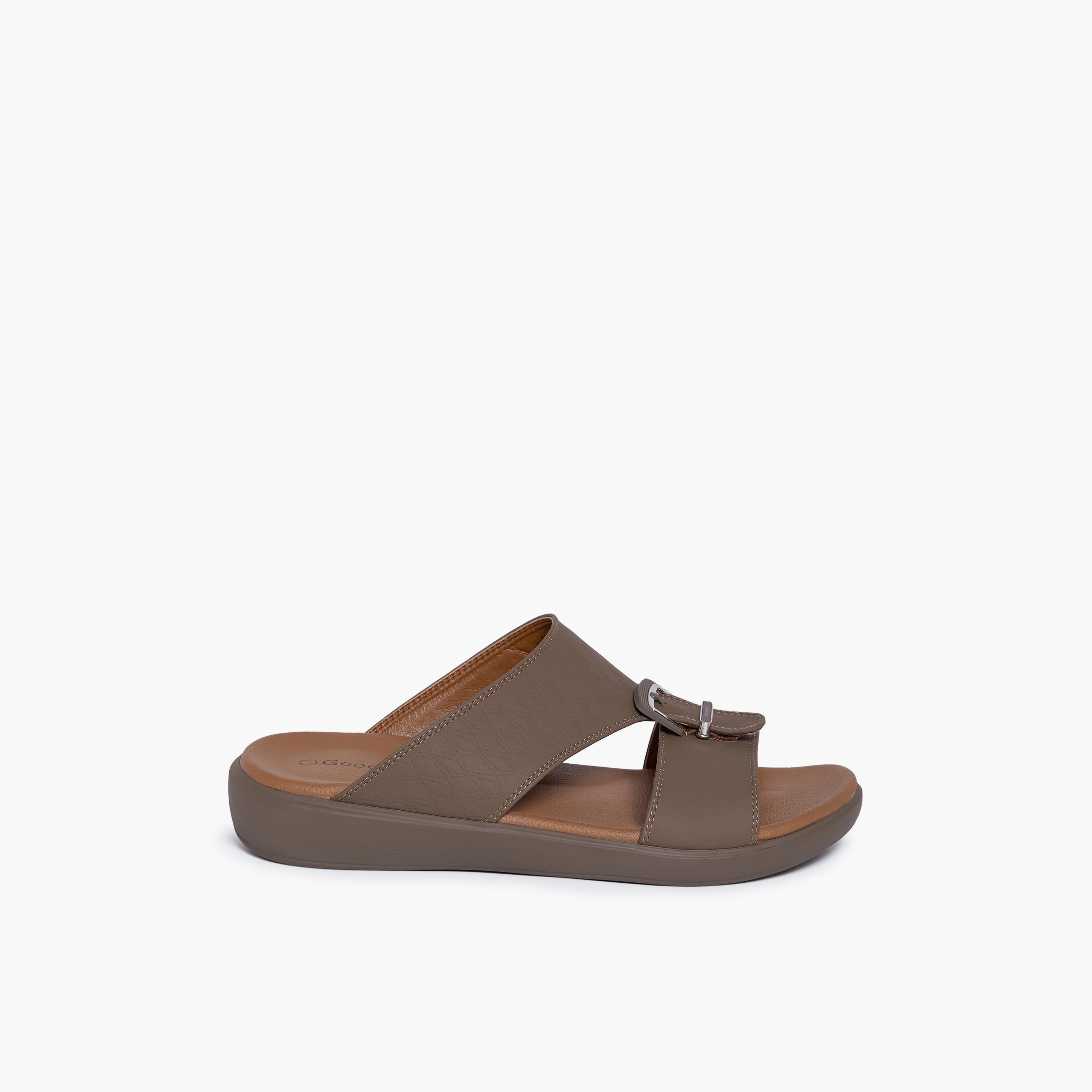 جيومني - صندل كاي سهل الارتداء للرجال | GM-C826-KHAKI-men-shoes-sandals-image-4