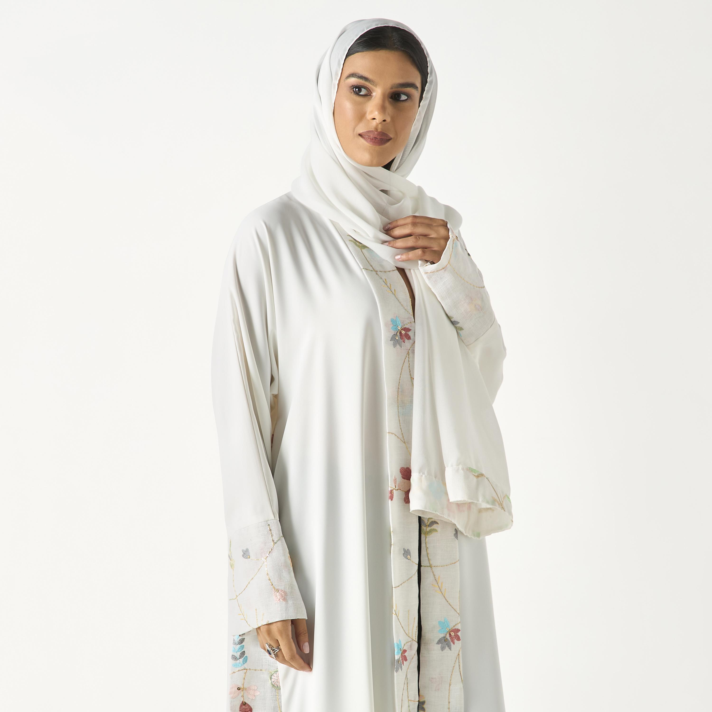 عباية مطرزة بالأزهار مفتوحة من الأمام مع حجاب من حديث المدينة-women-arabicclothing-abayas-image-2