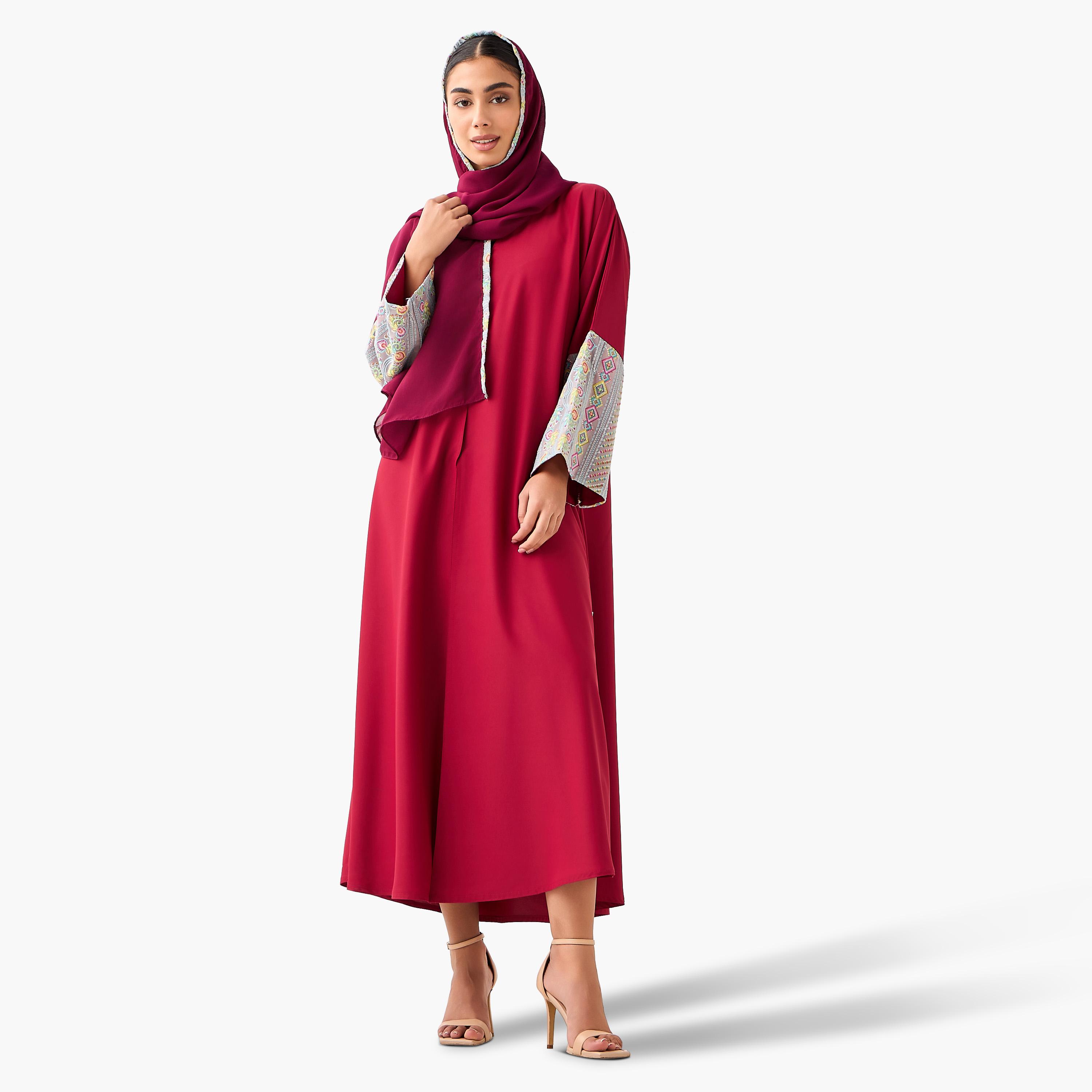 عباية مطرزة مع حجاب من هدية المدينة-women-arabicclothing-abayas-image-1