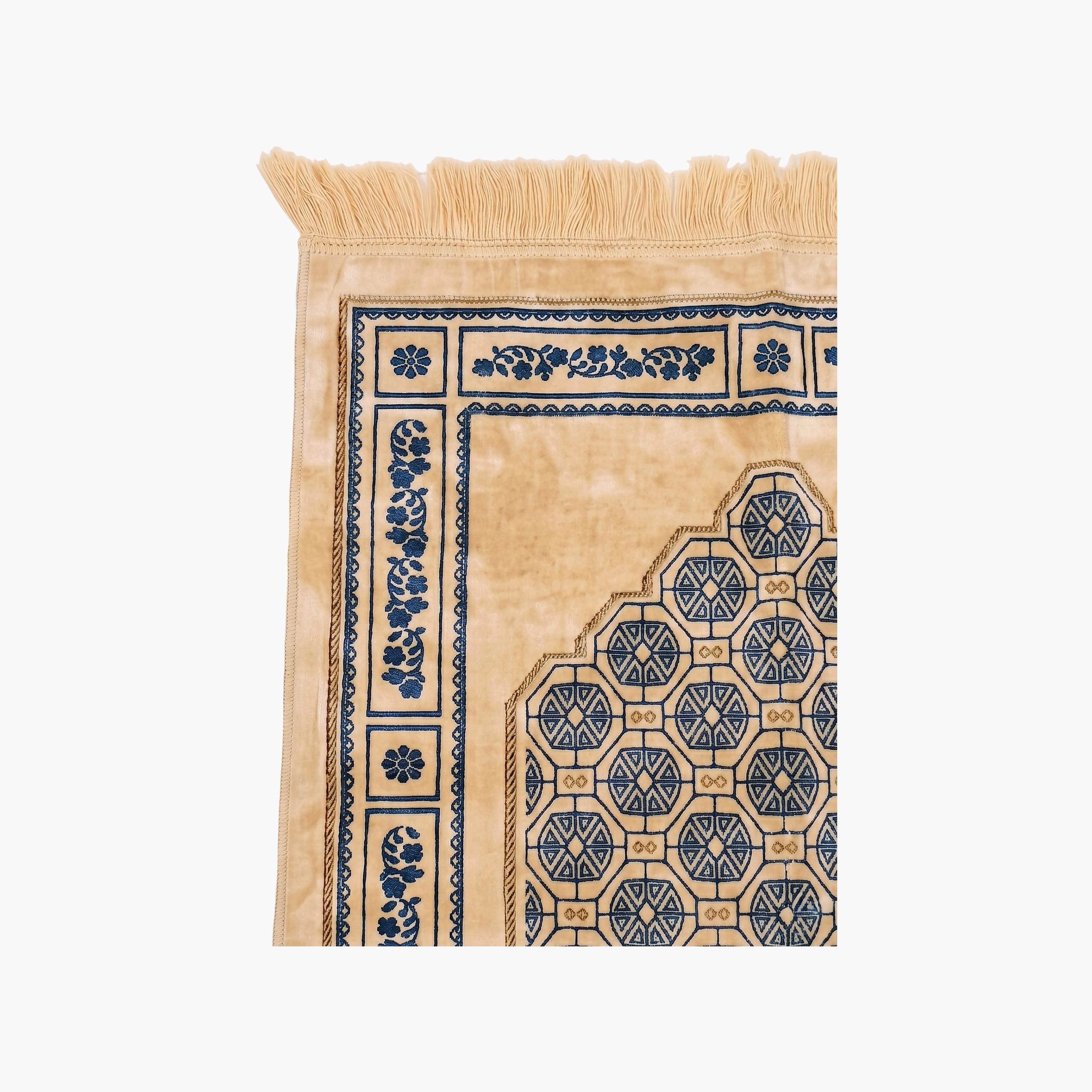 سجادة صلاة حديث المدينة بتصميم قوس ونقوش هندسية، 110 سم × 70 سم-household-rugsandcarpets-prayermats-image-2