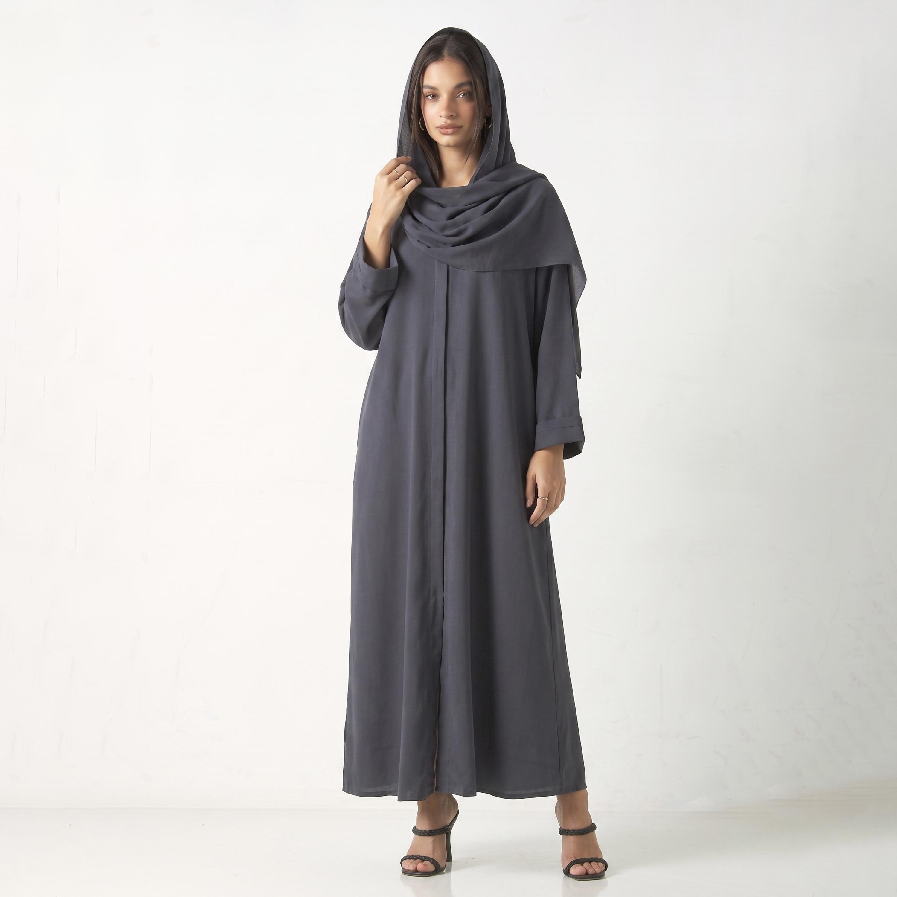 عباءة نيدا للنساء باللون الرمادي بأكمام ذات أساور مطوية مع حجاب من حديث المدينة-women-arabicclothing-abayas-image-1