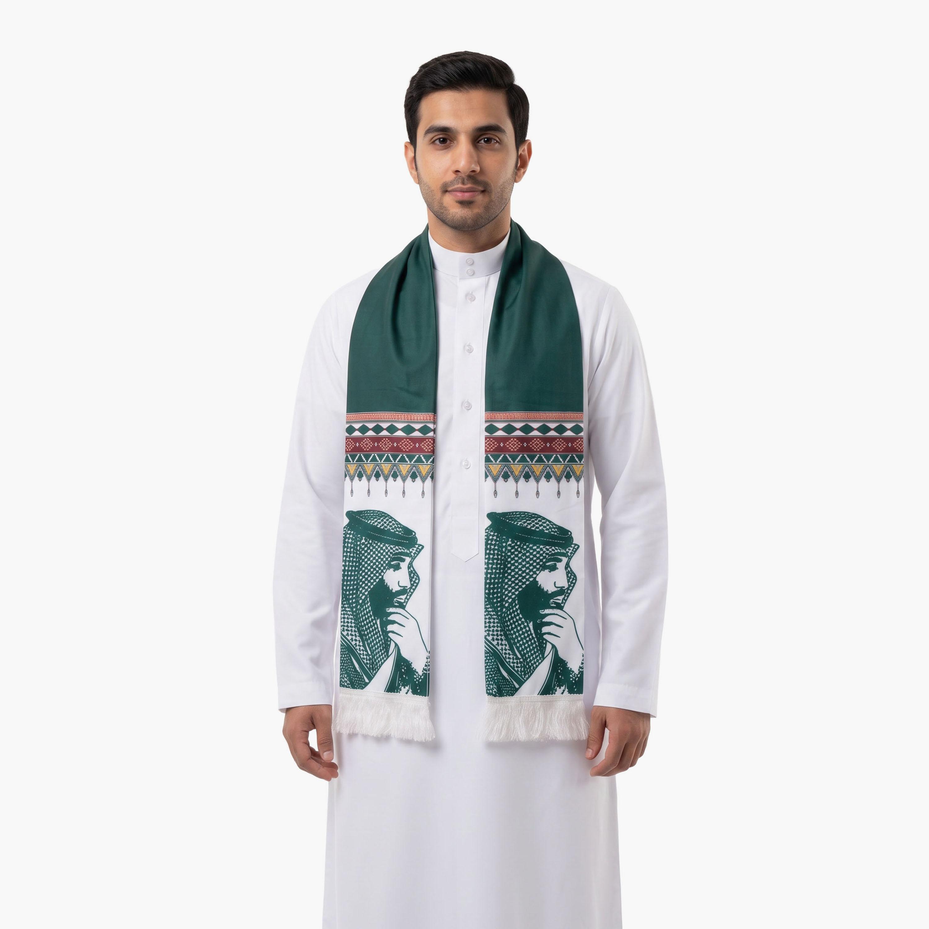 وشاح (ساش) رجالي لليوم الوطني من الستان بطبعة بورتريه باللون الأخضر من حديث المدينة-men-scarvesandgloves-image-1