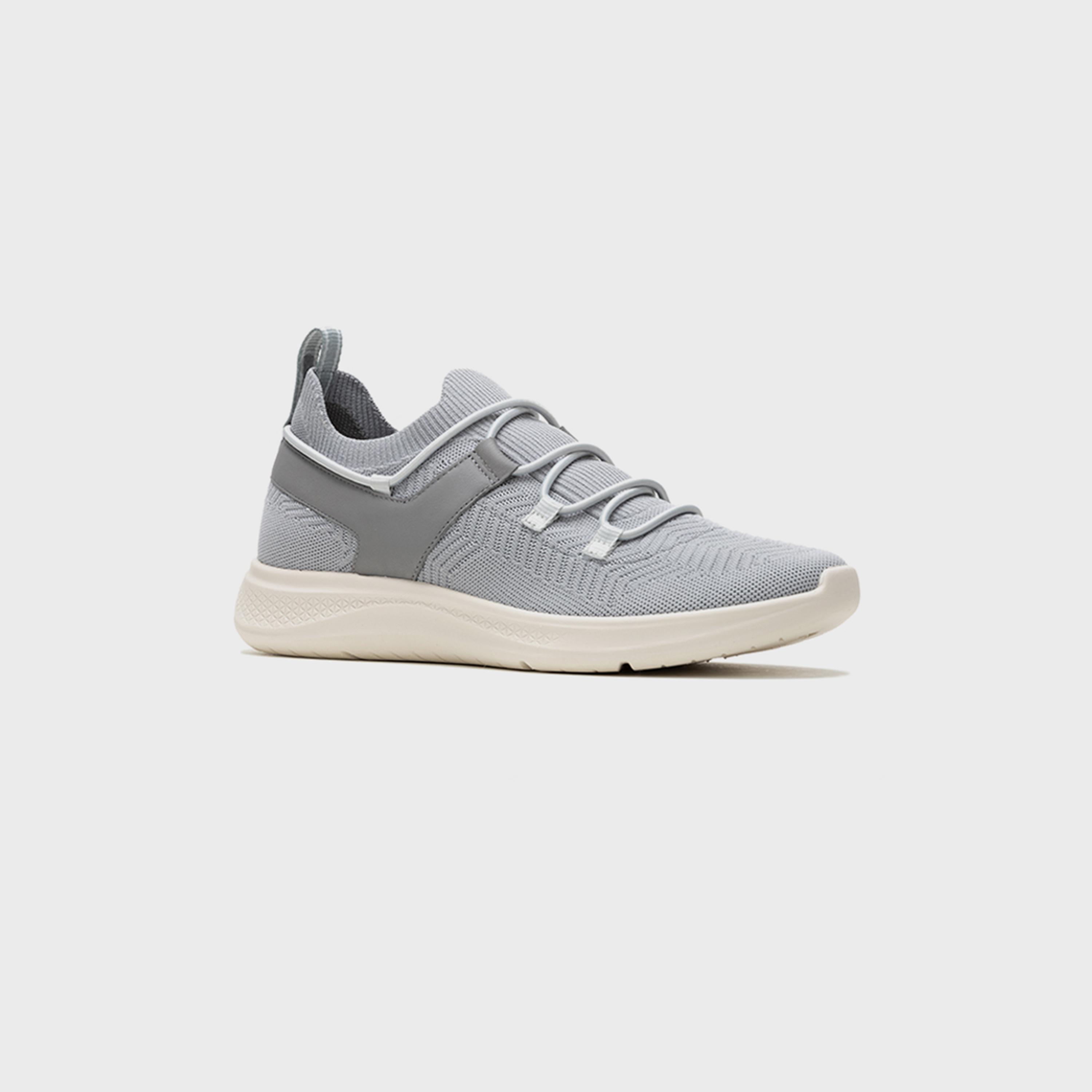 هش بابيز- حذاء رياضي إليفيت نايت للرجال  برباط كاحل منخفض | HPM10499-men-shoes-sneakers-image-1