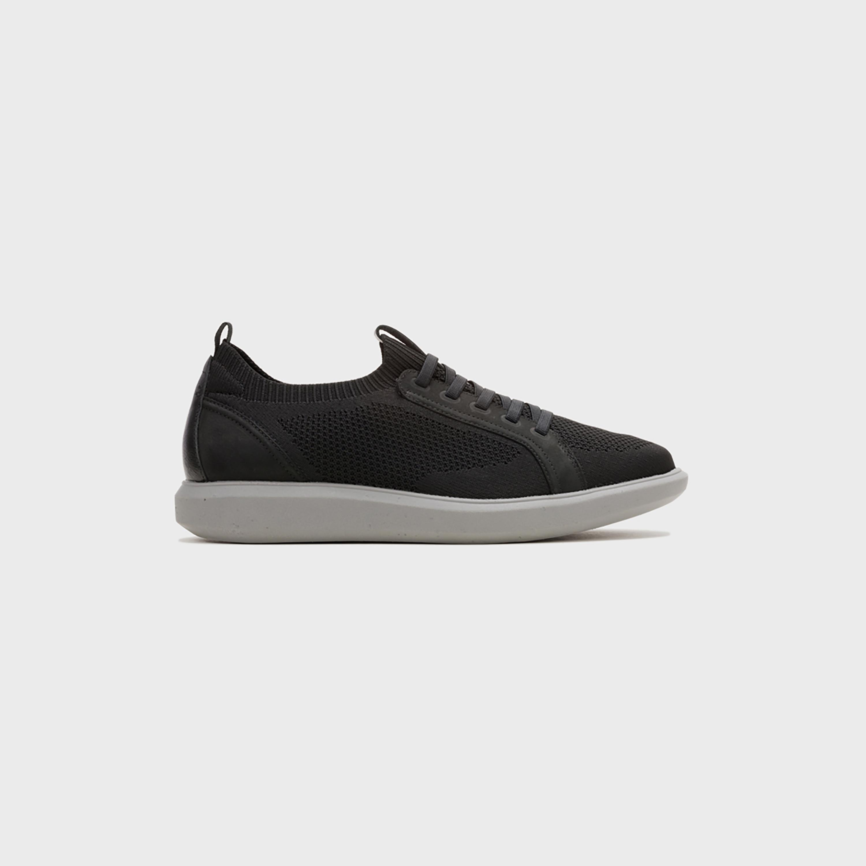 حذاء رياضي رجالي من هاش بابيز برباط من نايلز نيت بكعب منخفض-men-shoes-sneakers-image-2