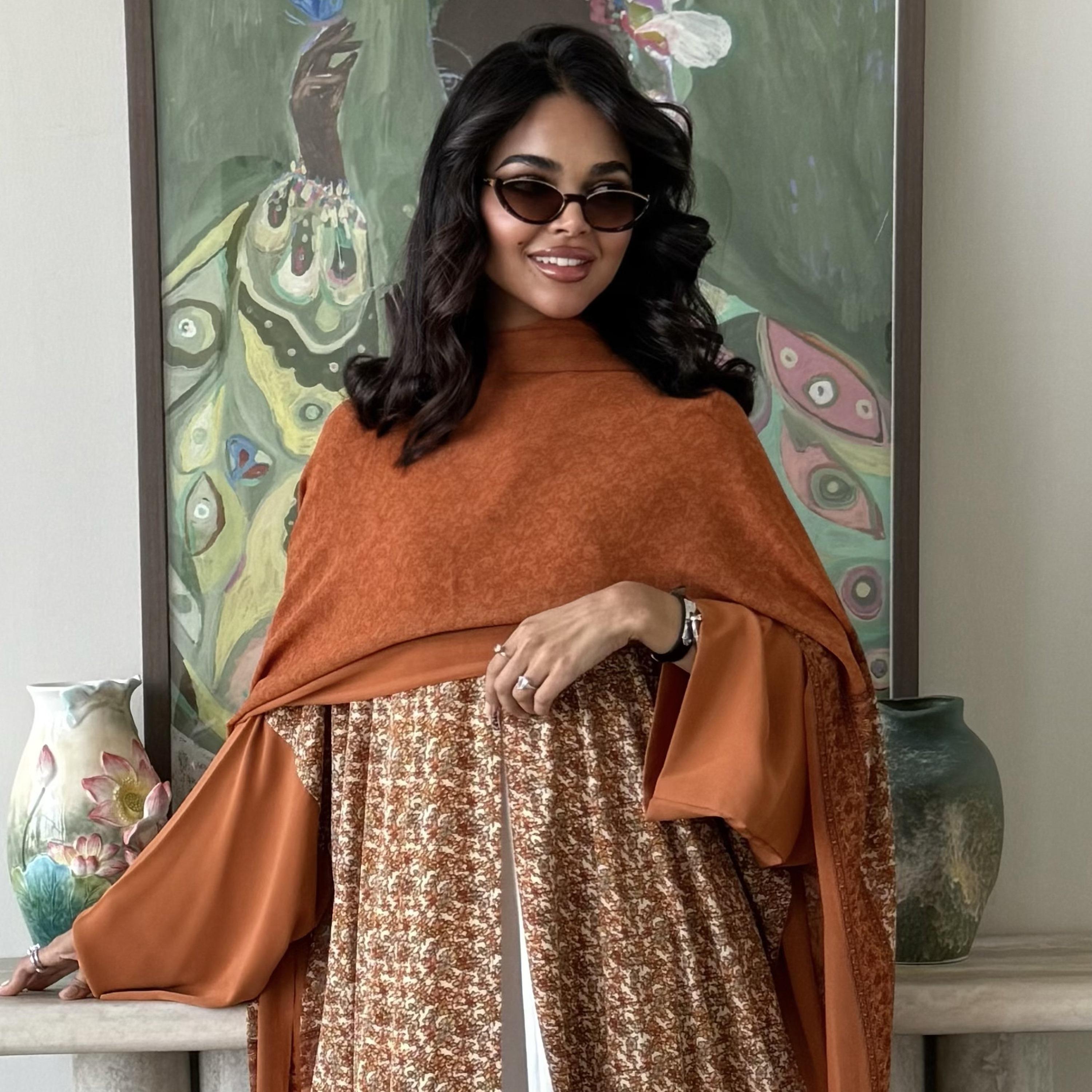 Lusin abaya Floral Print Dual-Tone Wide Sleeves Indian Silk Women's Abaya with Hijab-women-arabicclothing-abayas-image-2
