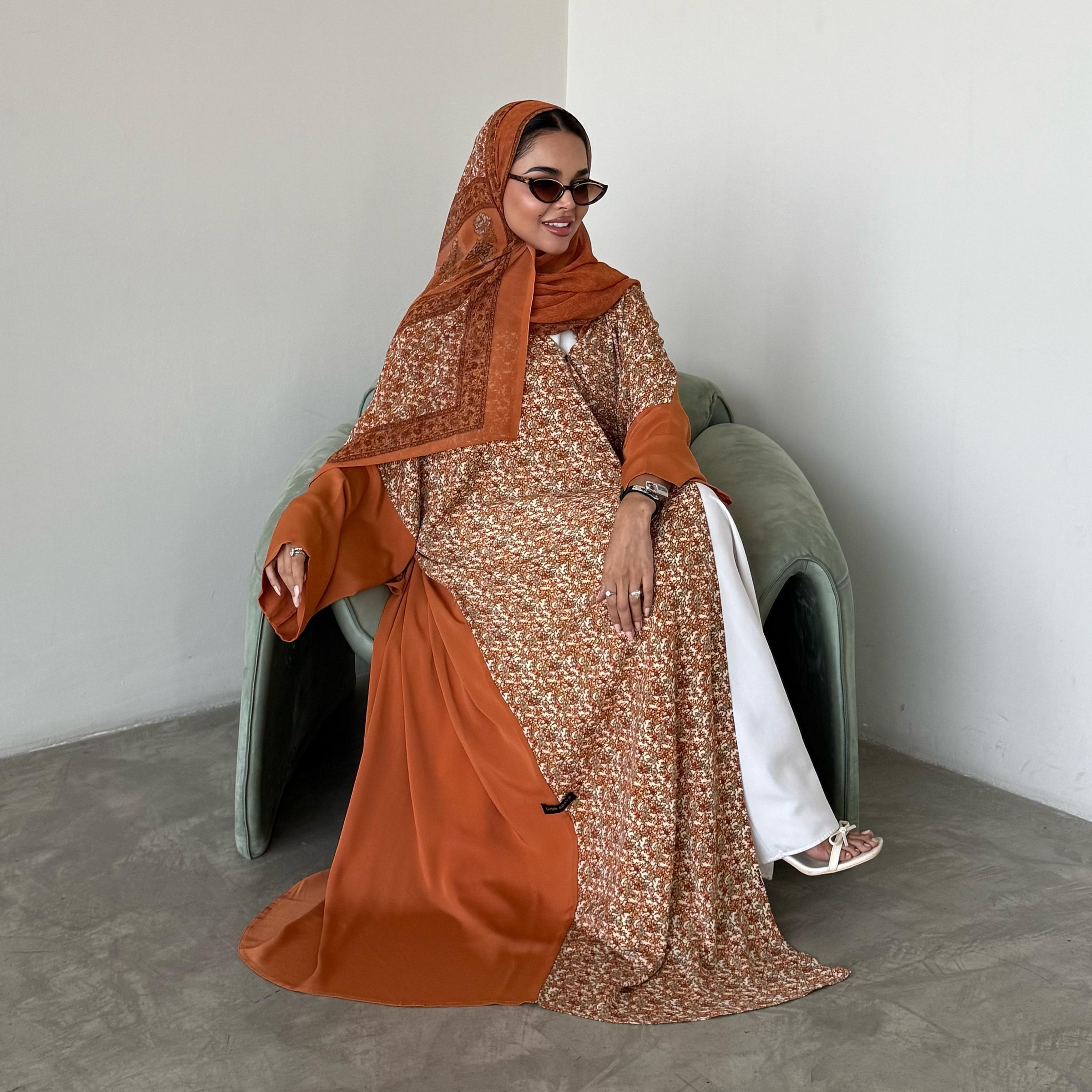 Lusin abaya Floral Print Dual-Tone Wide Sleeves Indian Silk Women's Abaya with Hijab-women-arabicclothing-abayas-image-5