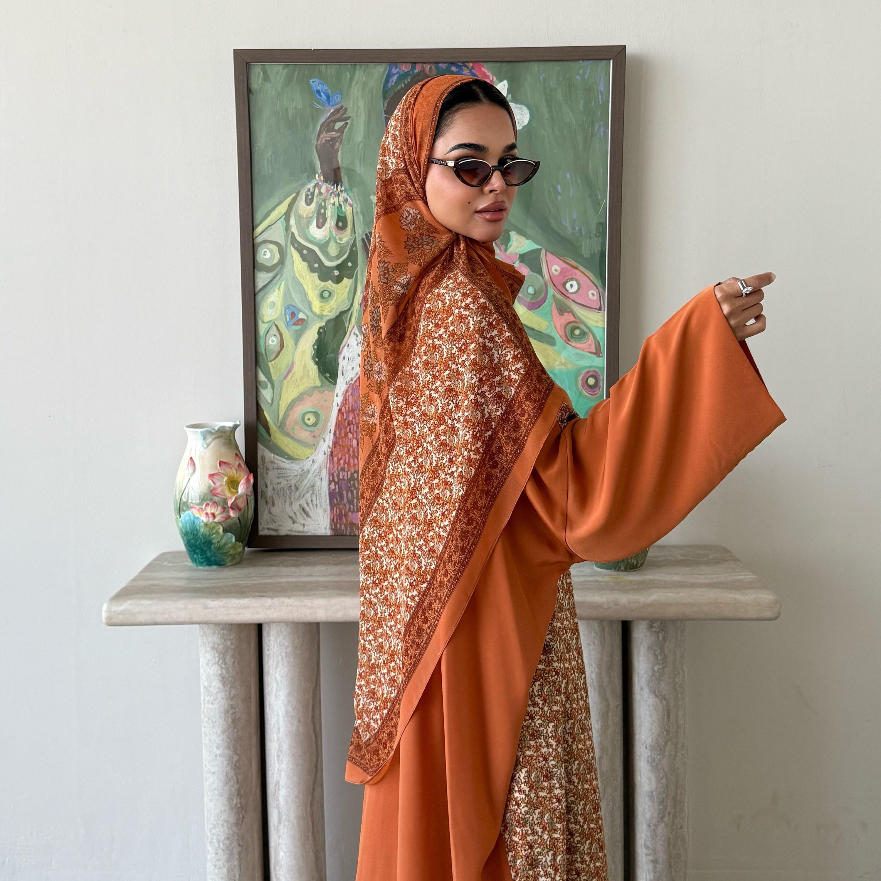 Lusin abaya Floral Print Dual-Tone Wide Sleeves Indian Silk Women's Abaya with Hijab-women-arabicclothing-abayas-image-8