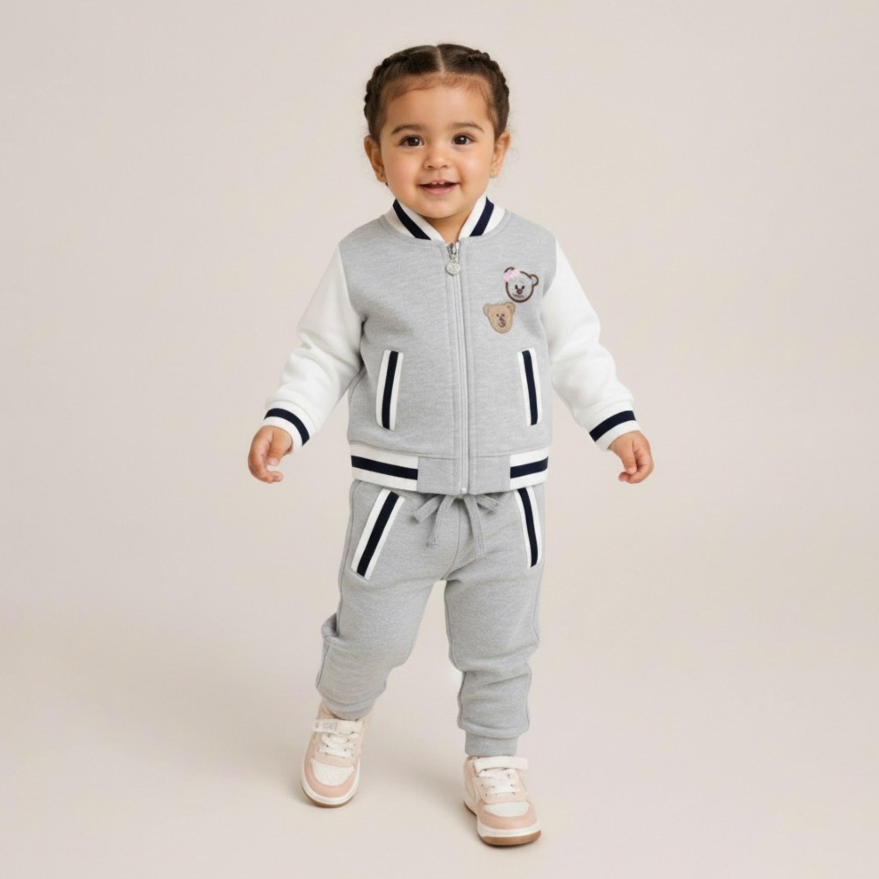 طقم جاكيت بأكمام طويلة وسحاب وبنطال جوجر بمطاط مع تطريز من فيكتور أند جين-baby-girls-clothing-setsandcoords-image-1